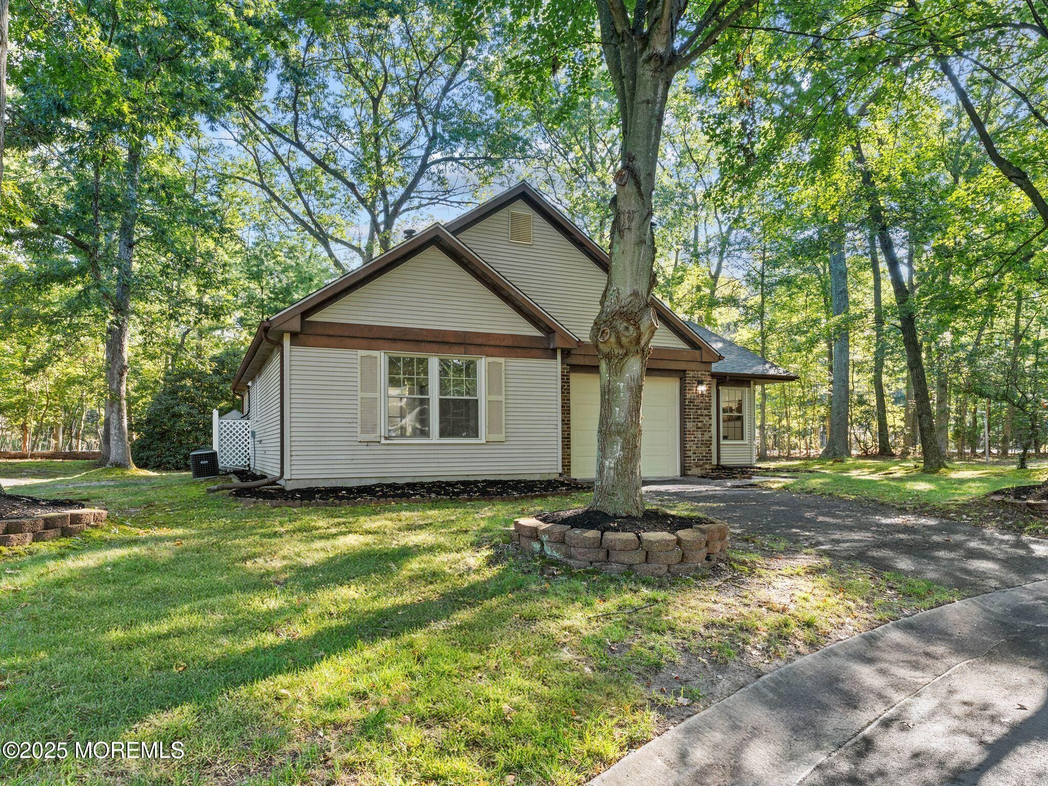 636 Petunia Lane, Whiting, NJ, 08759 image 24