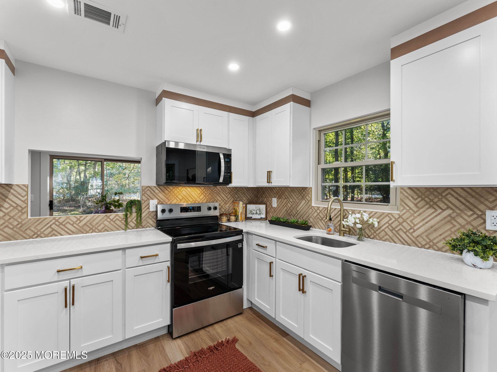 636 Petunia Lane Image 2
