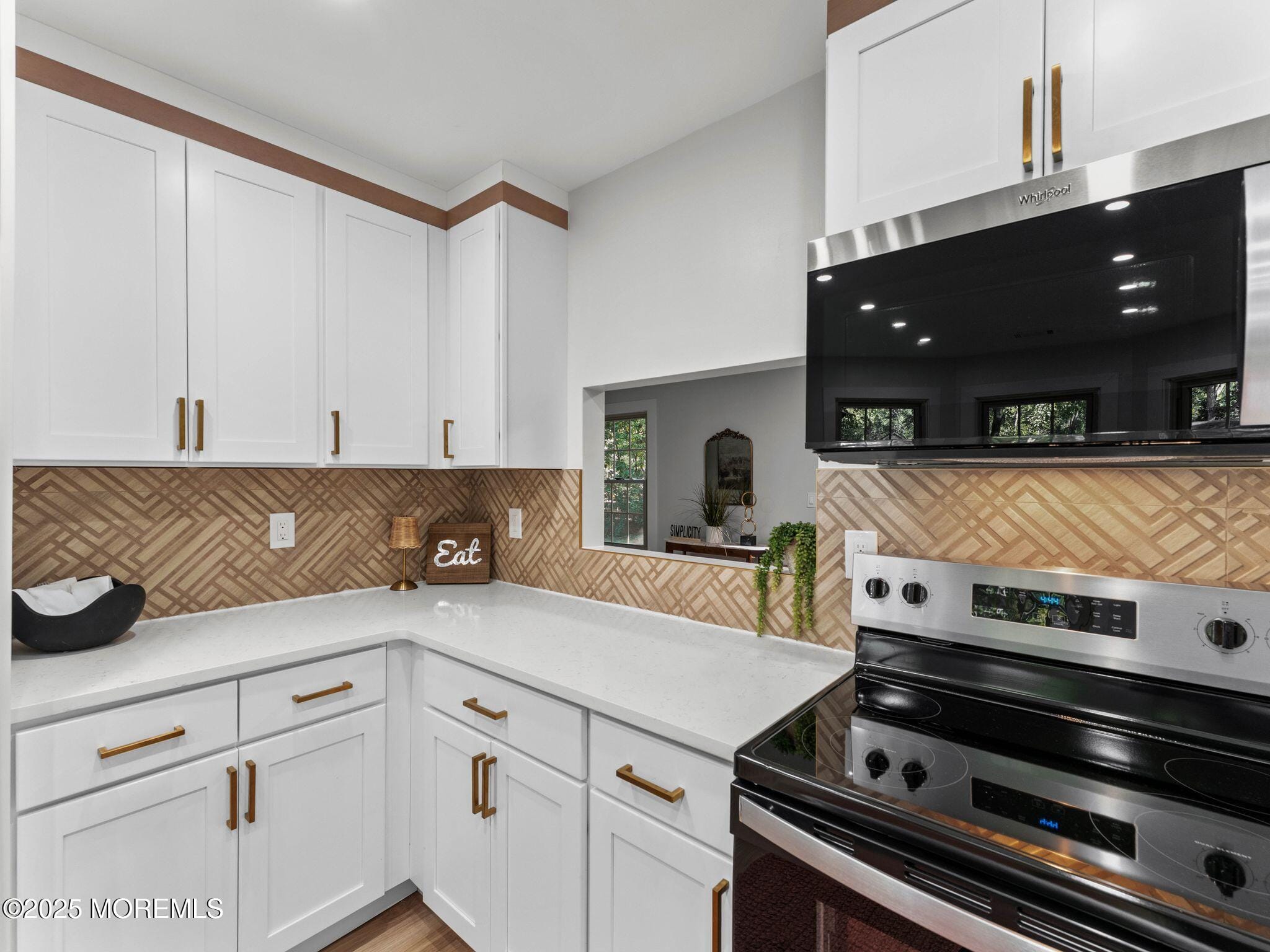 636 Petunia Lane Image 3