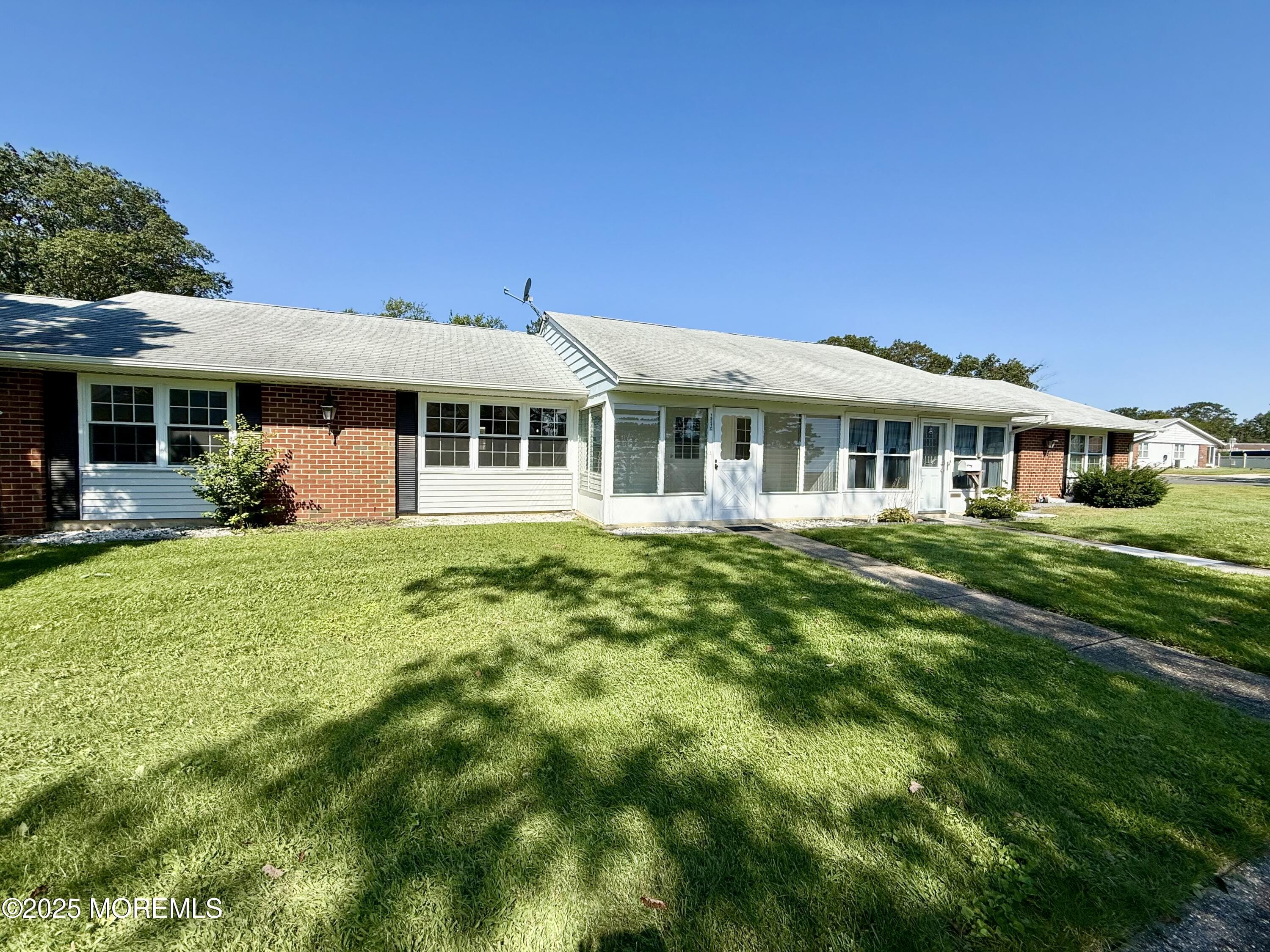1221C Argyll Circle Image 2