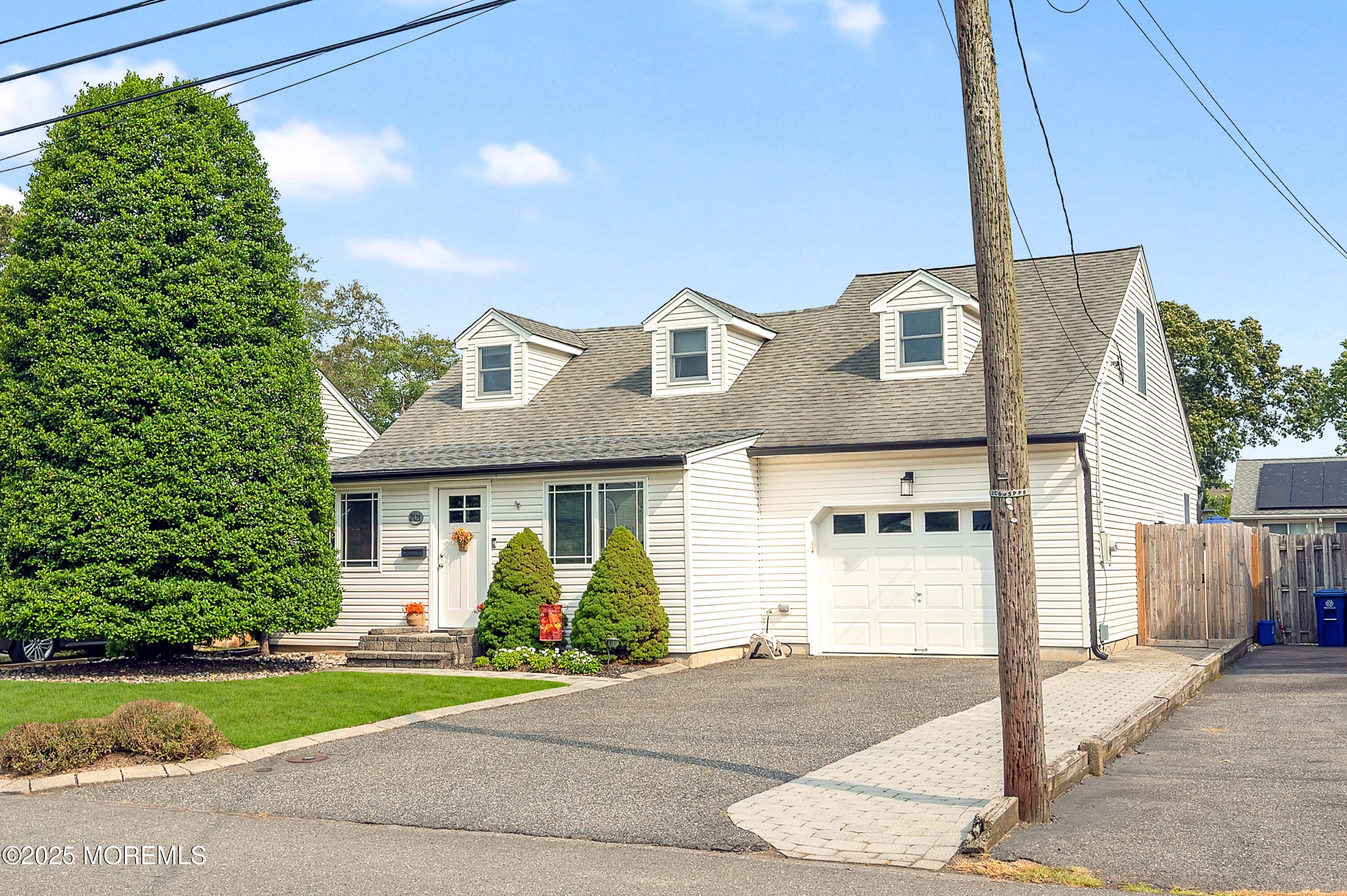2121 Foster Road Image 1