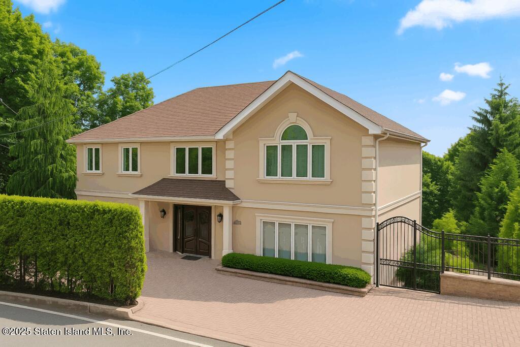 76 Douglas Road, Staten Island, NY, 10304