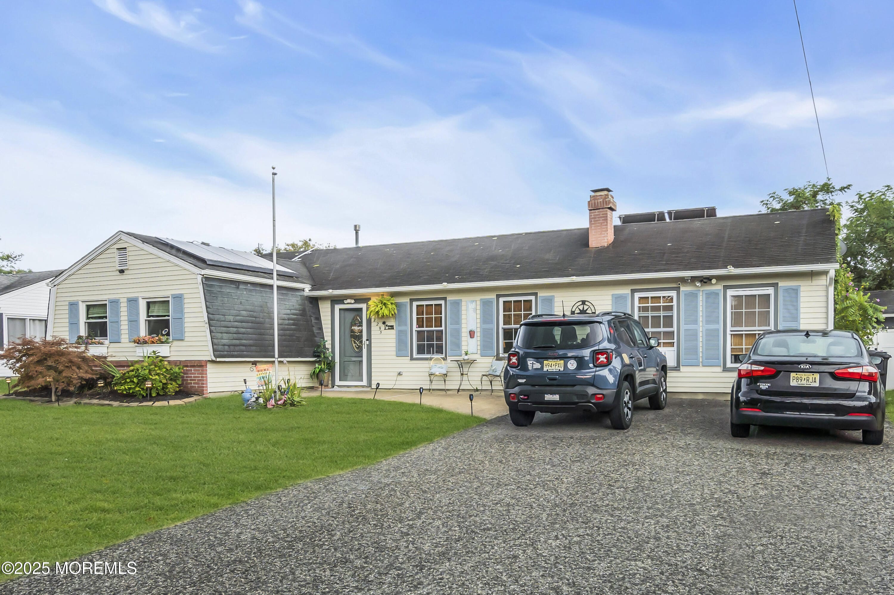 2295 Windsor Avenue Image 2