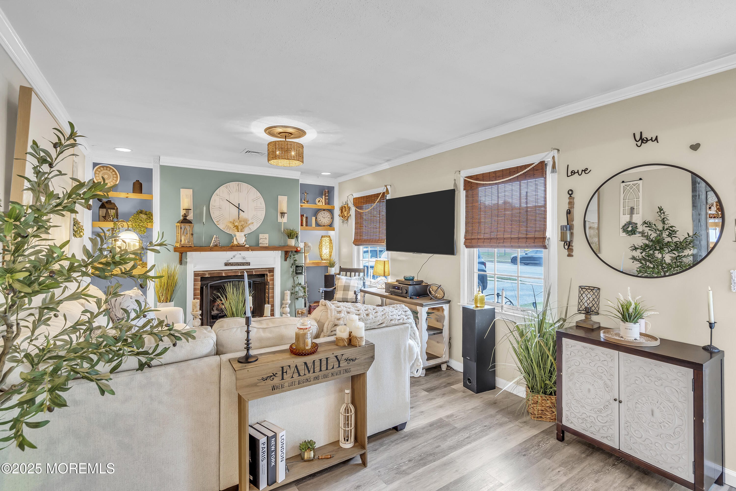 2295 Windsor Avenue Image 3