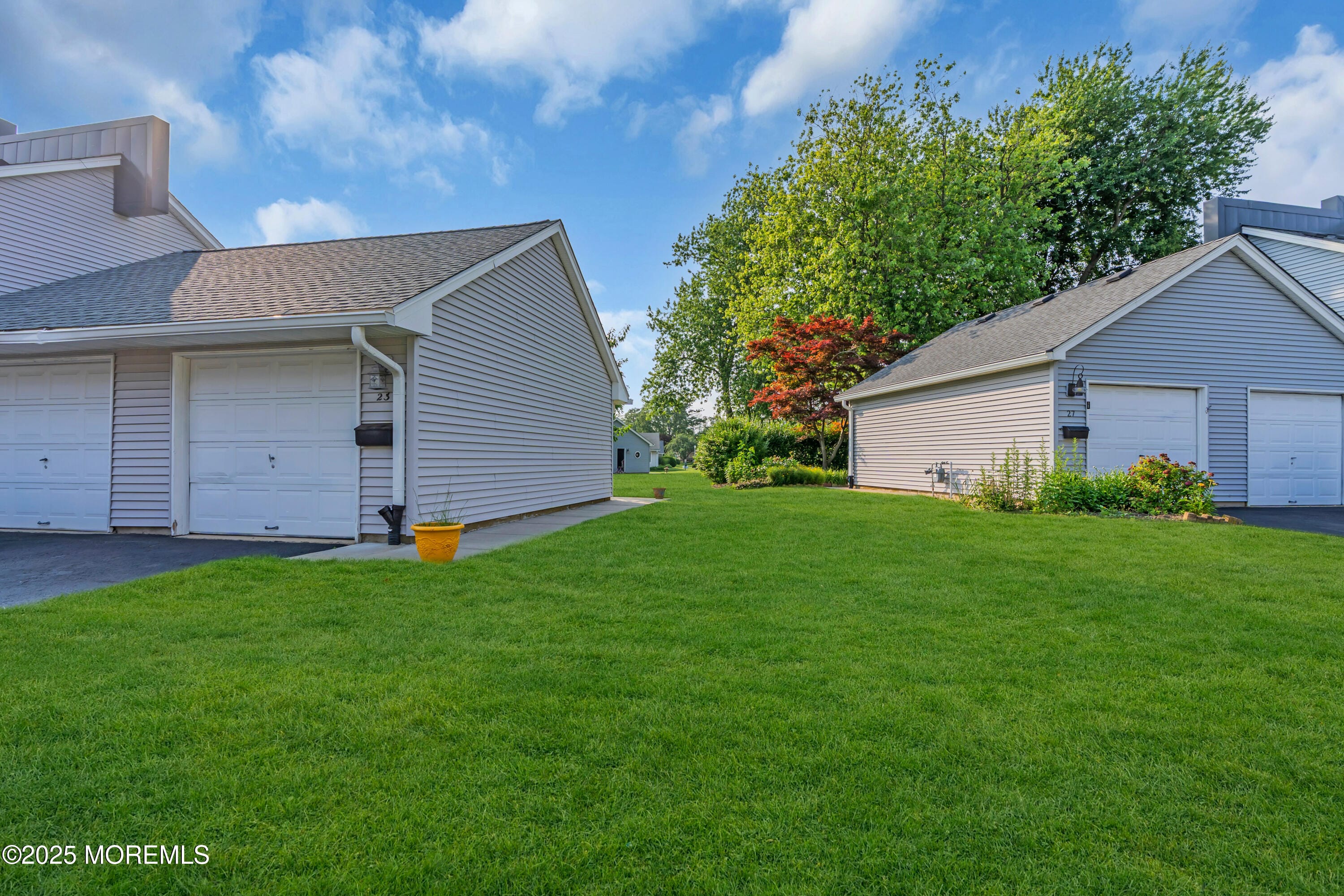 23 Arlene Court 4103 Image 3