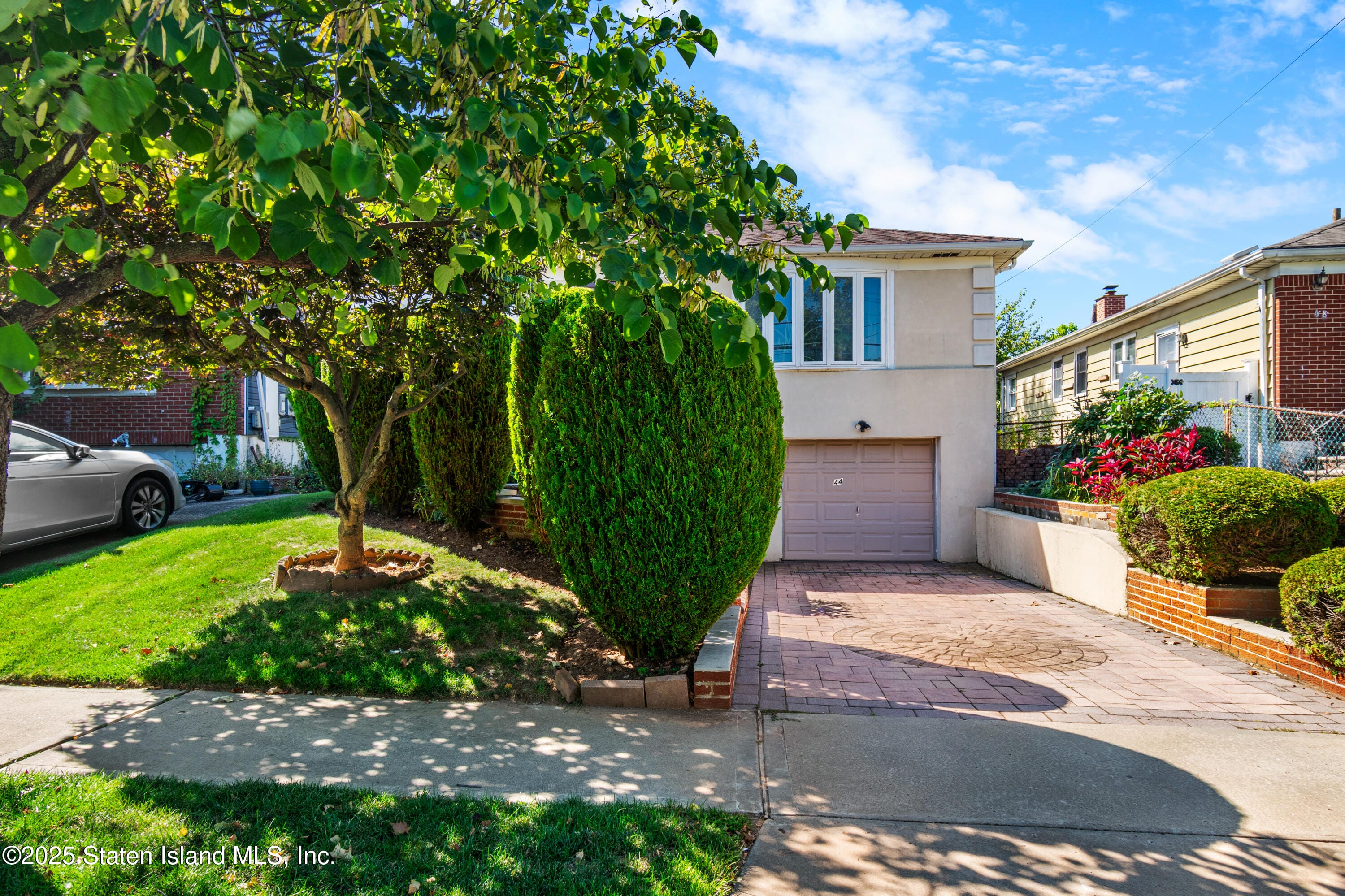 44 Holden Boulevard Image 2
