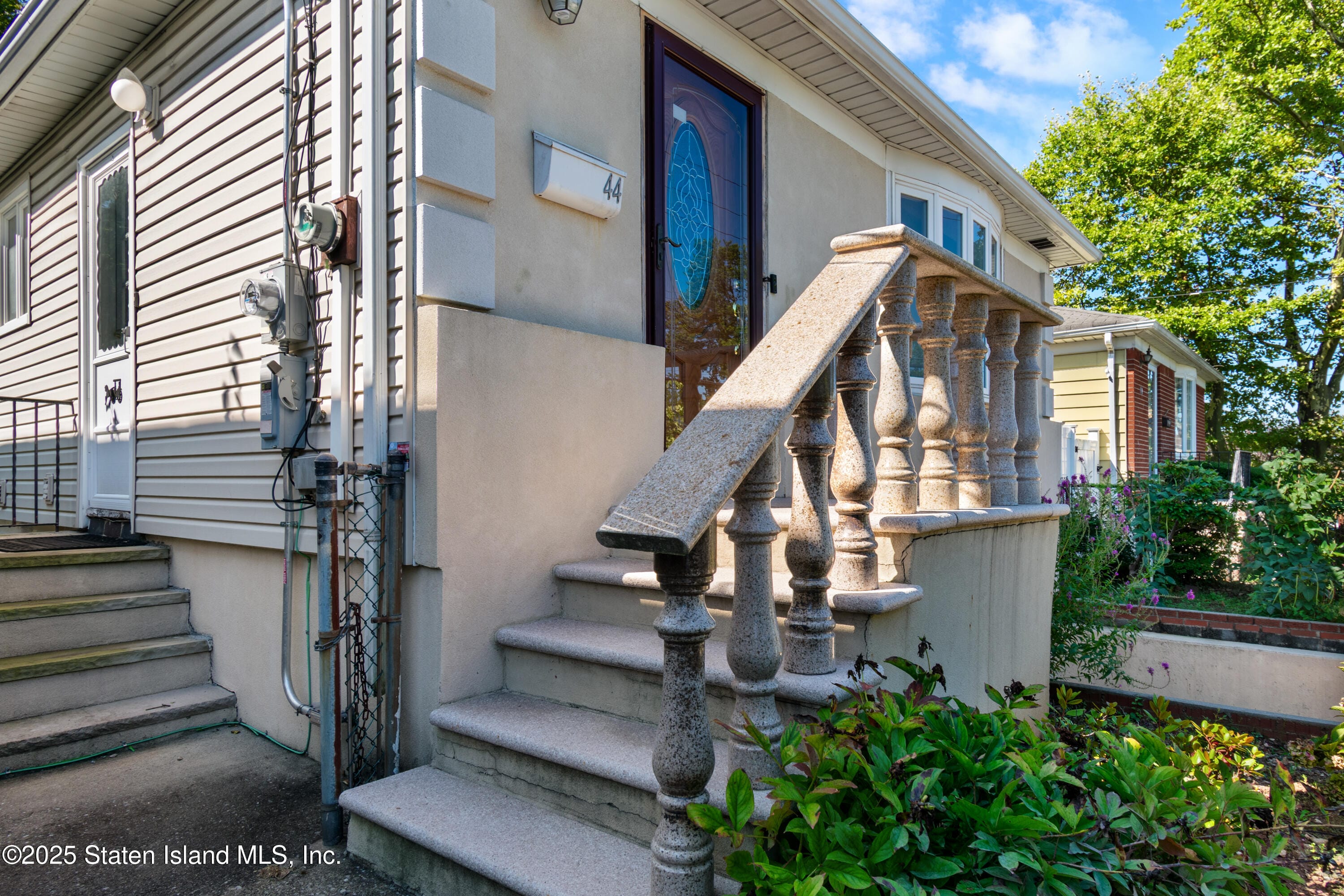 44 Holden Boulevard Image 4