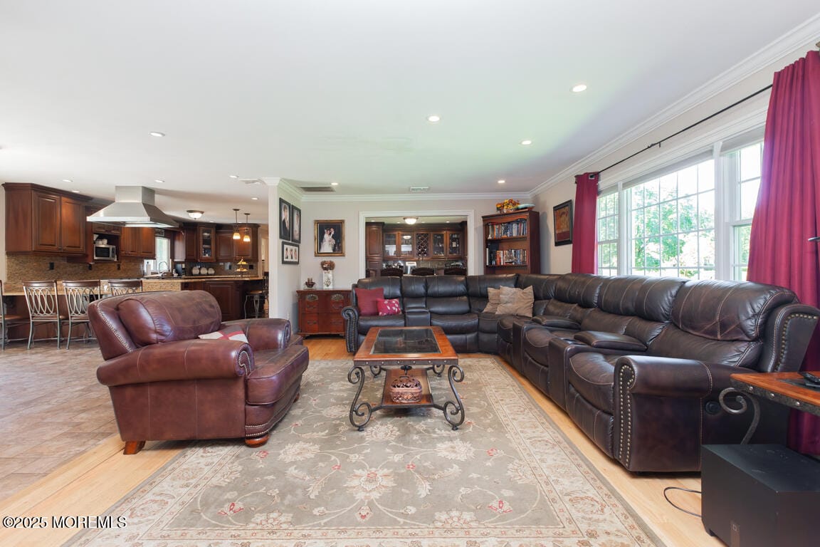 9 Theresa Drive Image 5