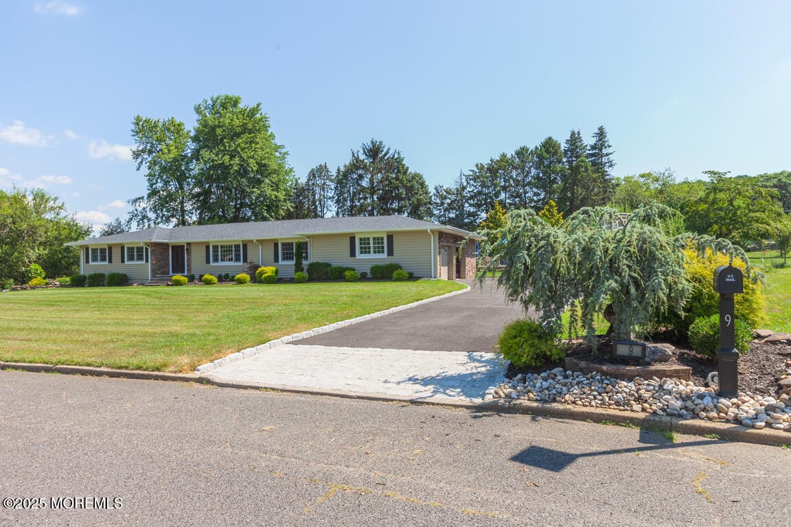 9 Theresa Drive Image 3