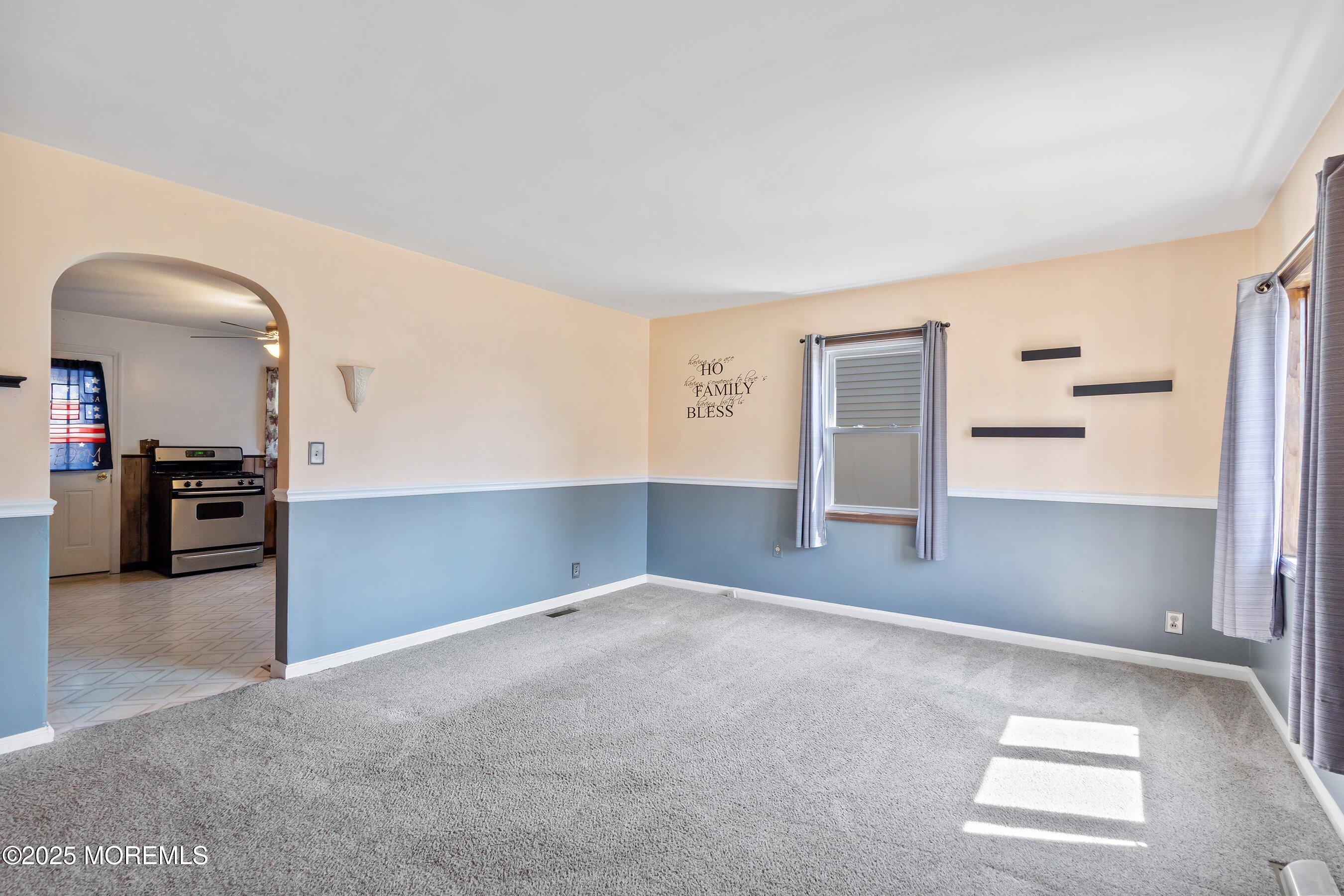 15 Bertram Avenue Image 5