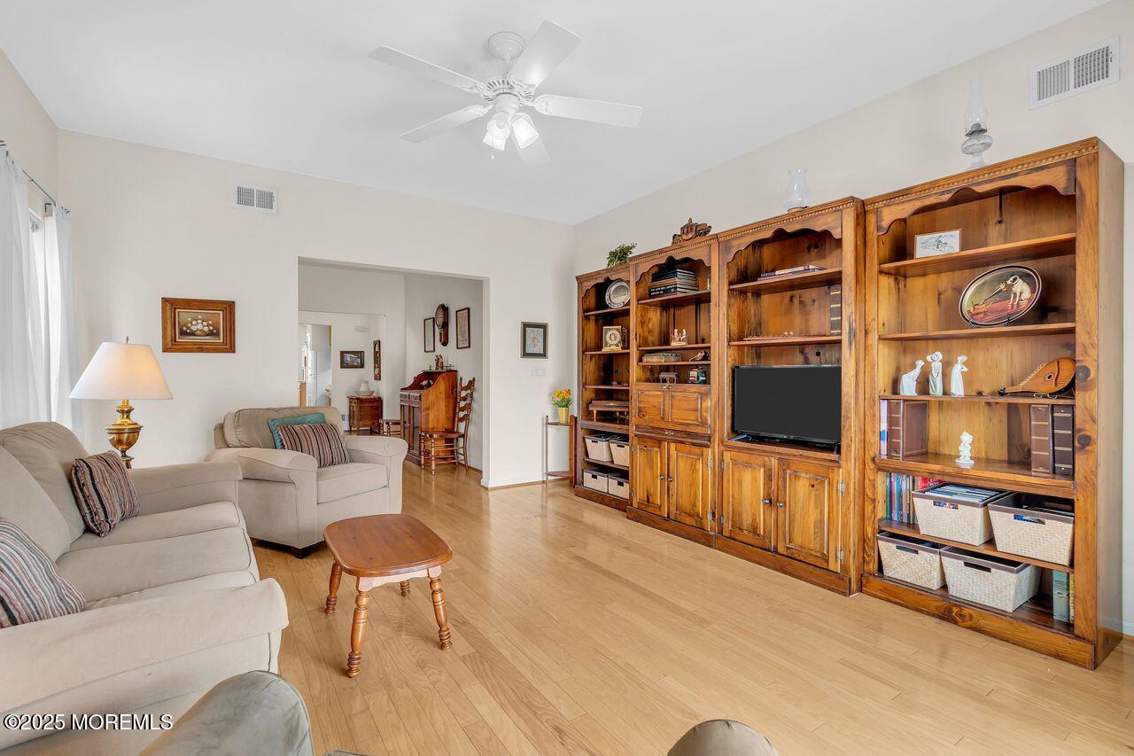 12 Medici Drive, Franklin Twp, NJ, 08873 image 13
