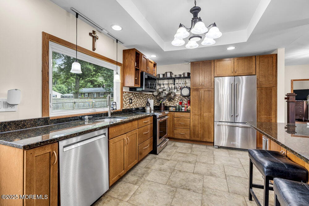 551 Chester Parkway Image 5