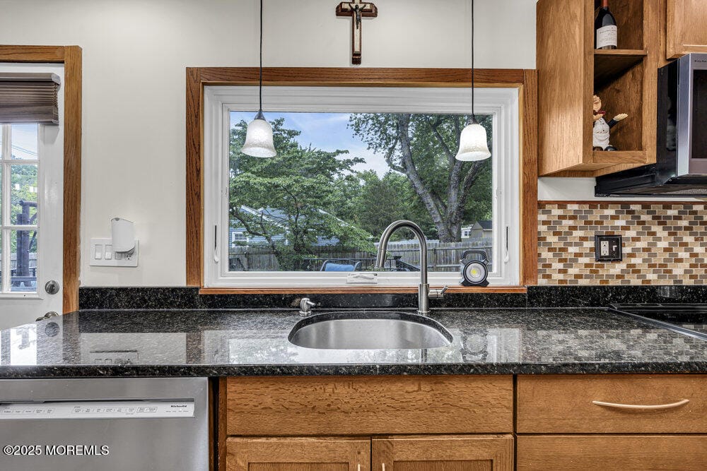 551 Chester Parkway, Belford, NJ, 07718 image 7
