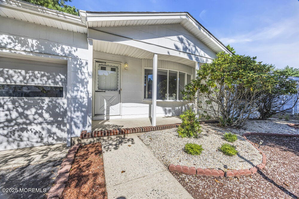 105 Castleton Drive Image 3
