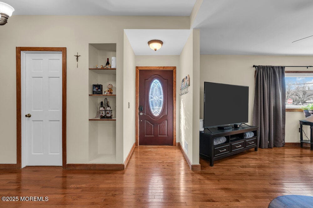 551 Chester Parkway Image 3