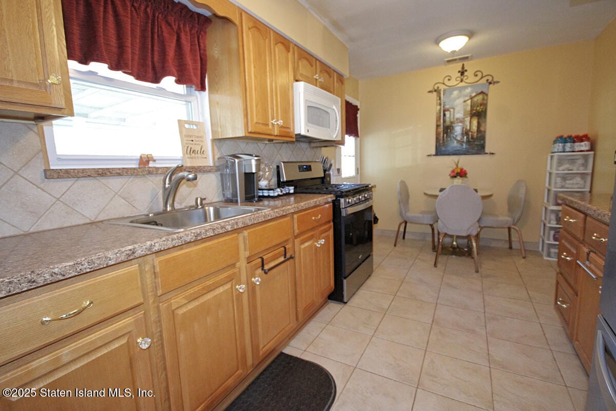 457 Genesee Avenue Image 4