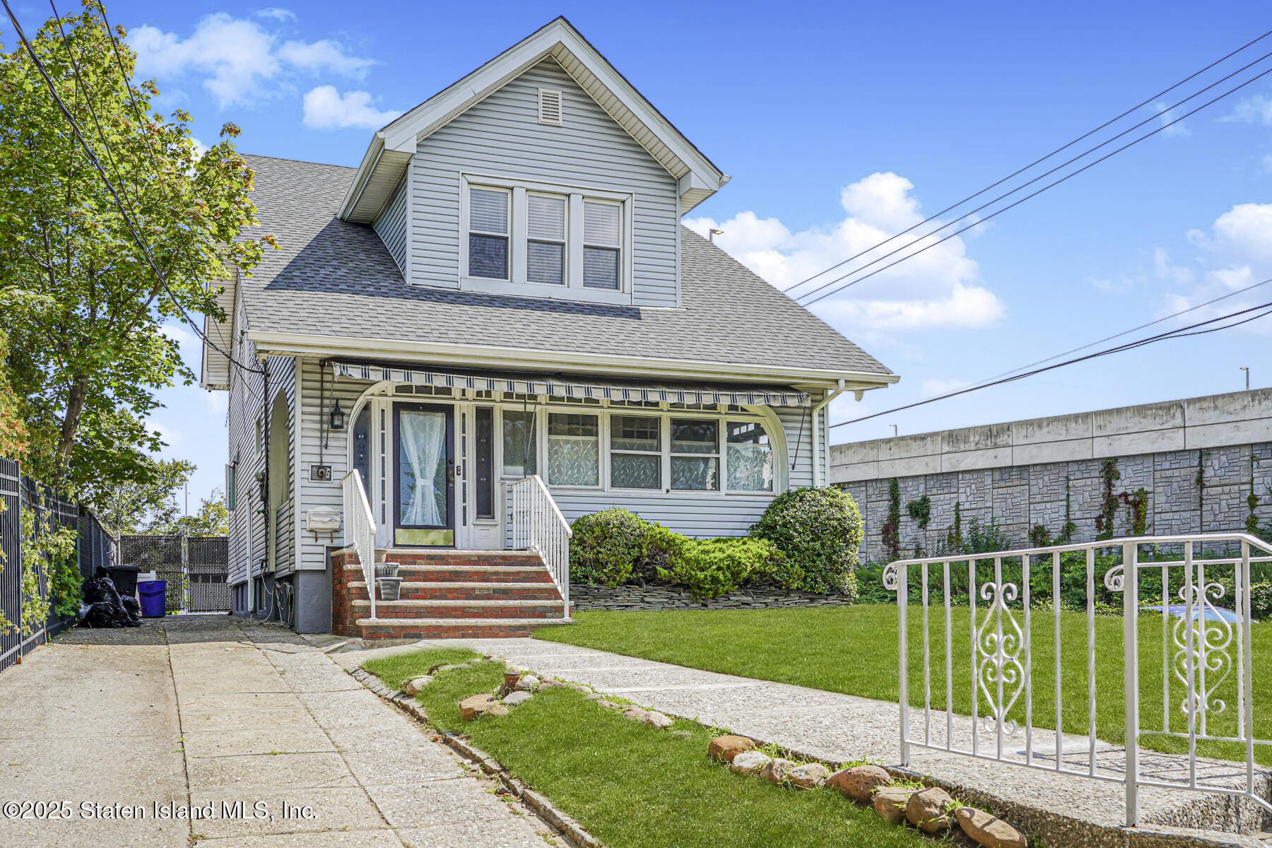 77 Todt Hill Road, Staten Island, NY, 10314