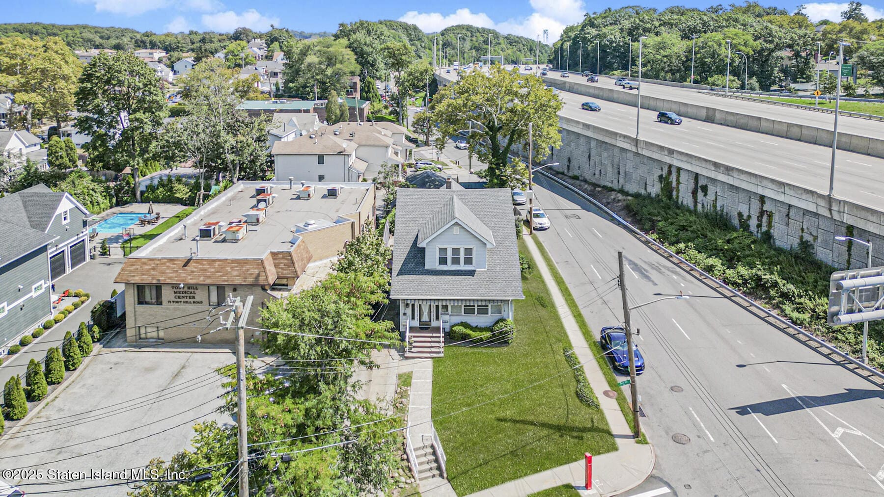 77 Todt Hill Road Image 4