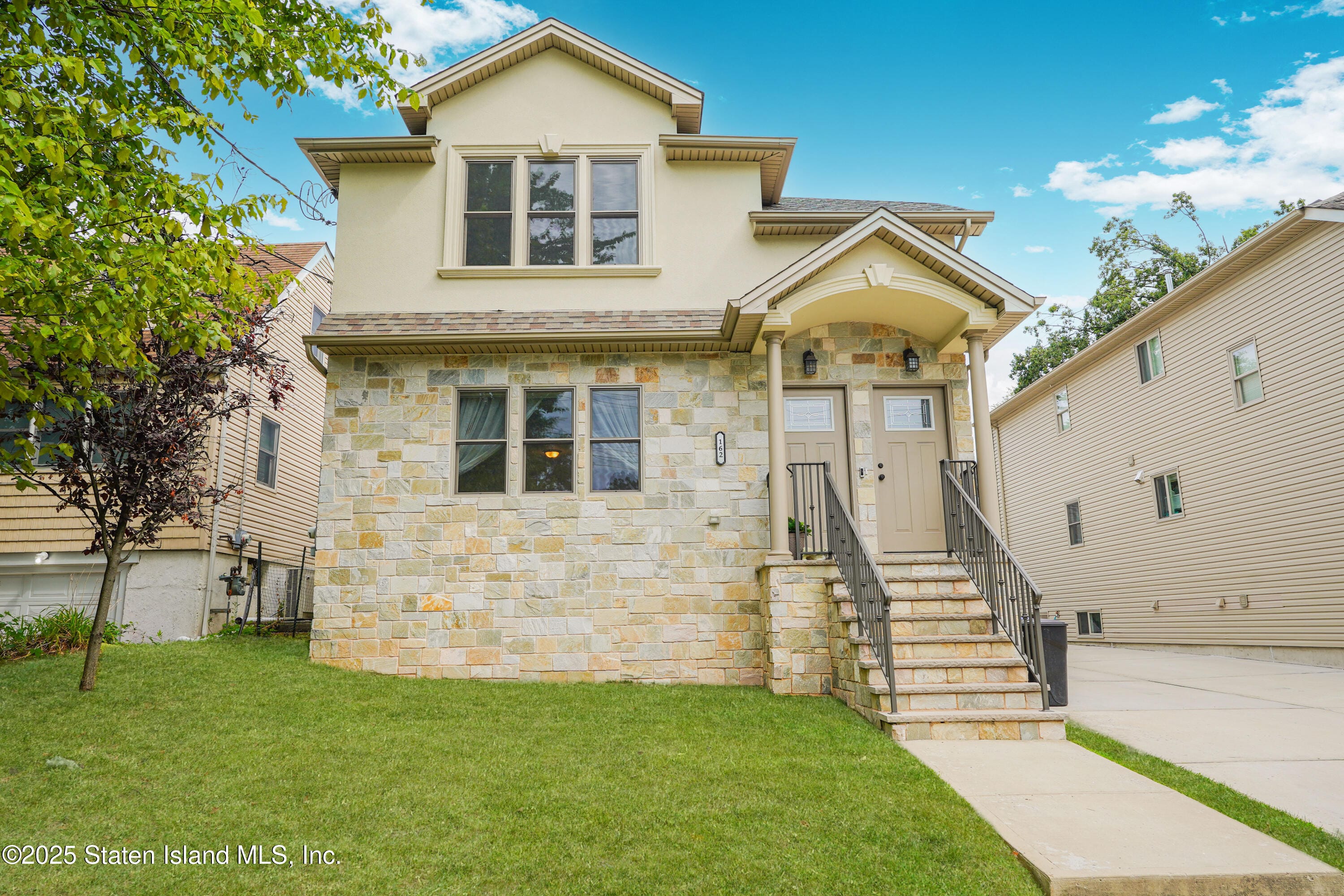 162 Edgegrove Avenue Image 2