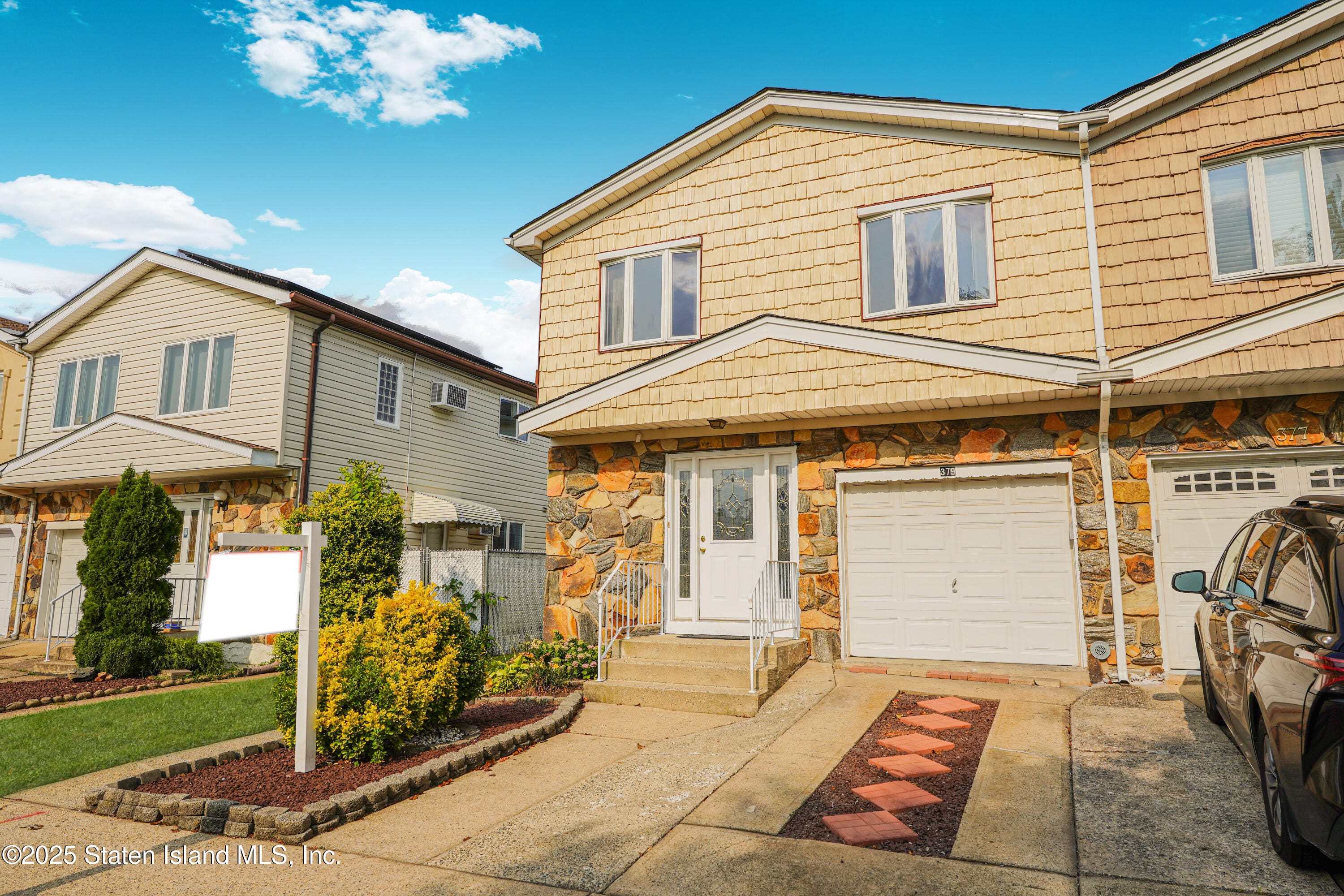 379 Brookfield Avenue Image 2