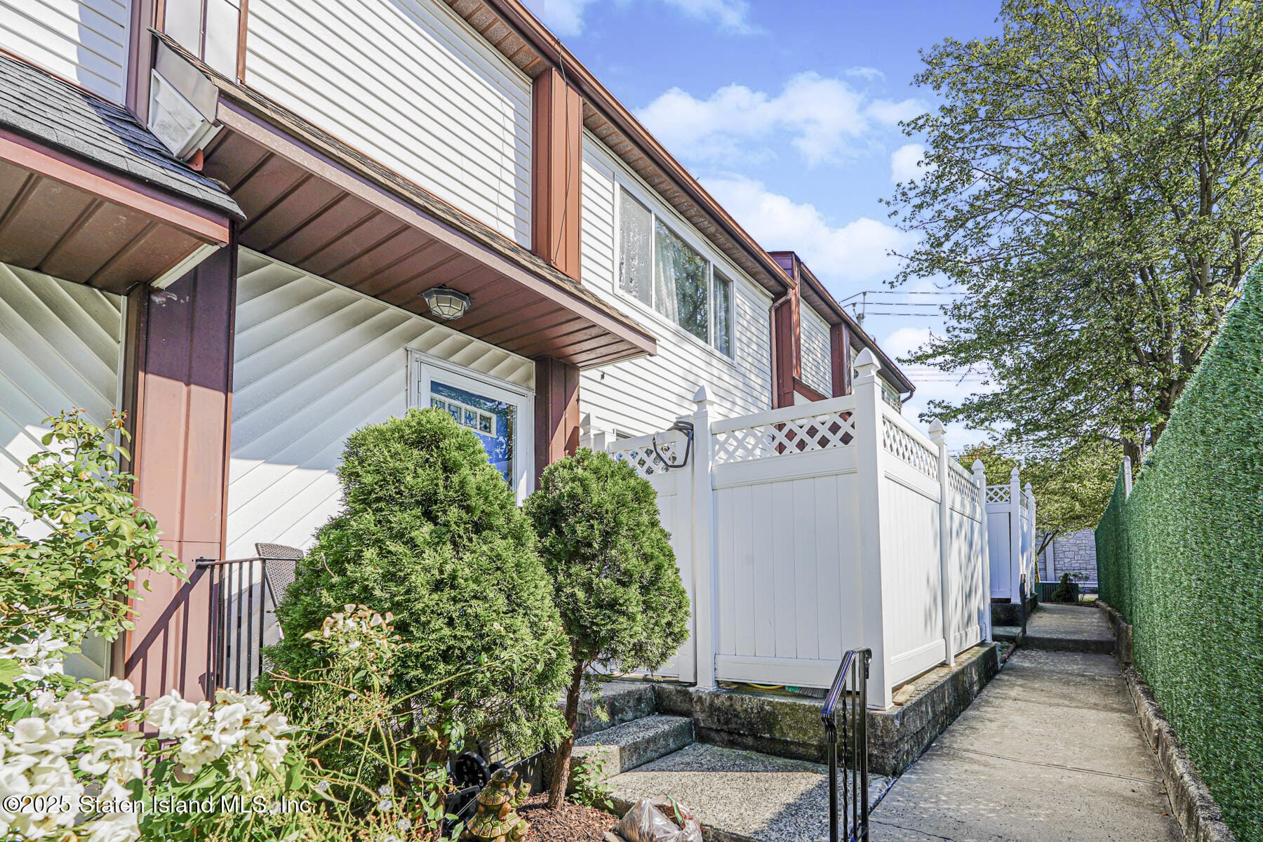 125 North Gannon Avenue Image 2