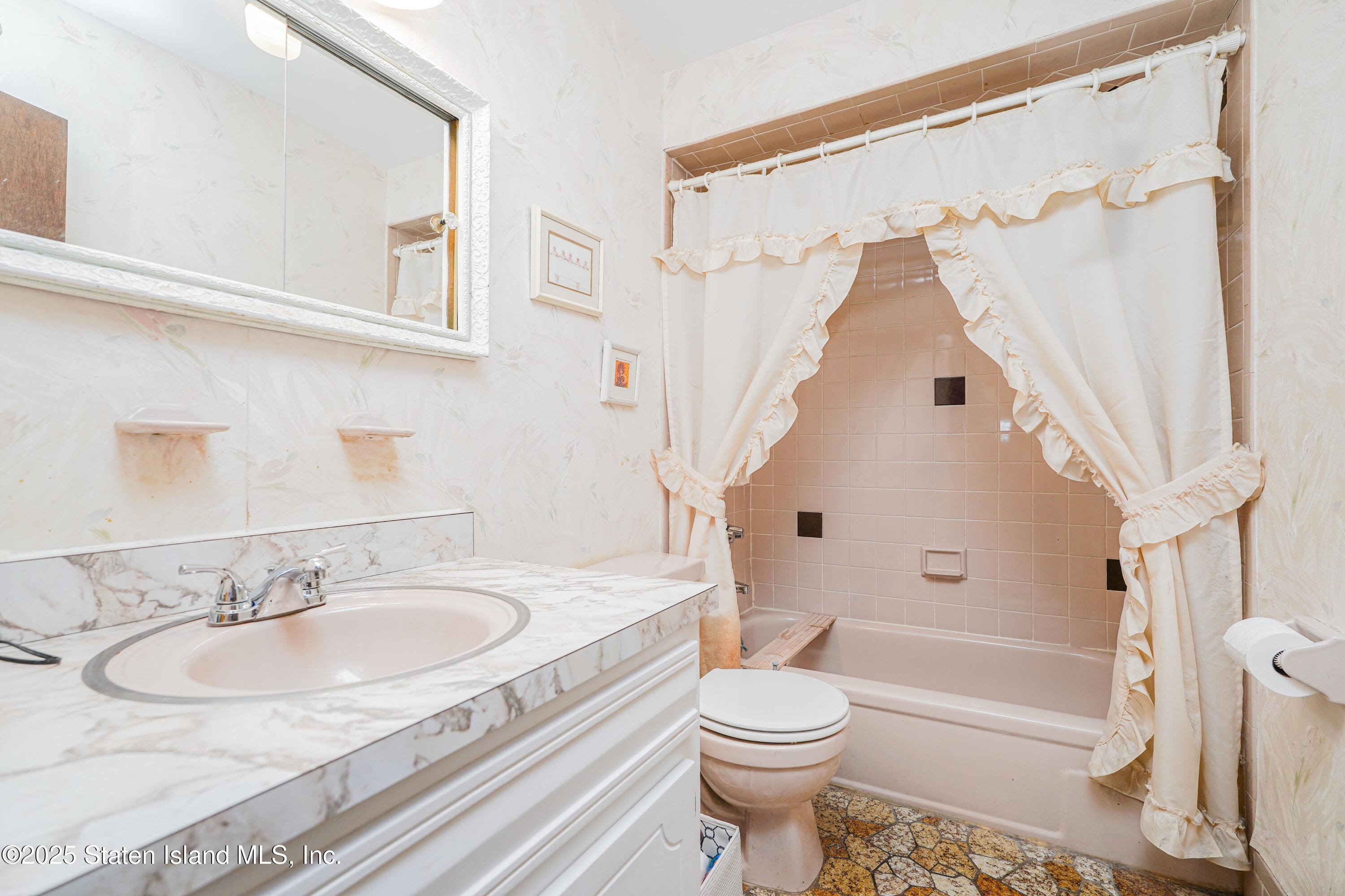 379 Brookfield Avenue, Staten Island, NY, 10308 image 16