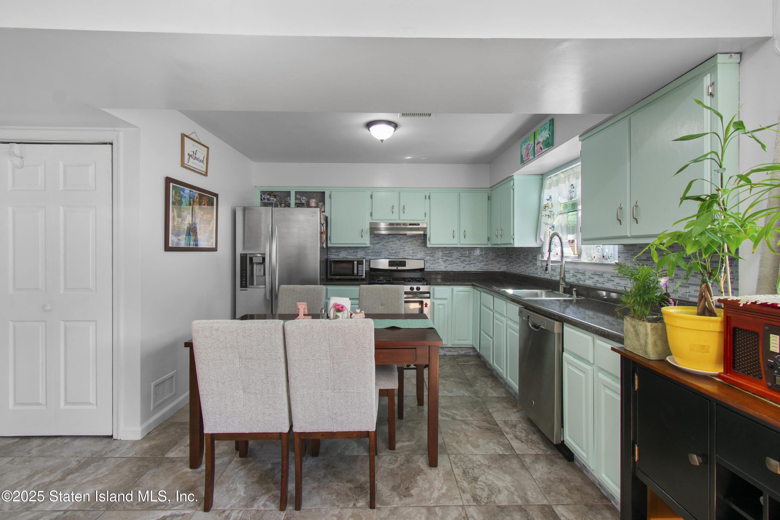 17 Bradley Court A, Staten Island, NY, 10314 image 8