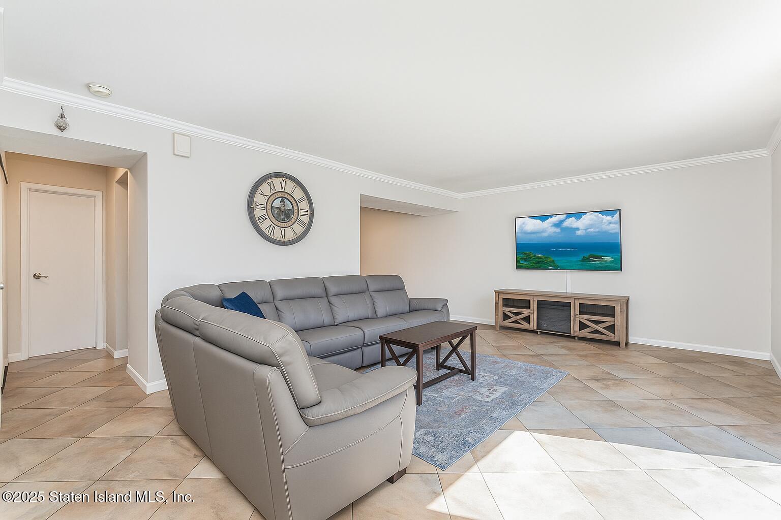 125 North Gannon Avenue Image 4