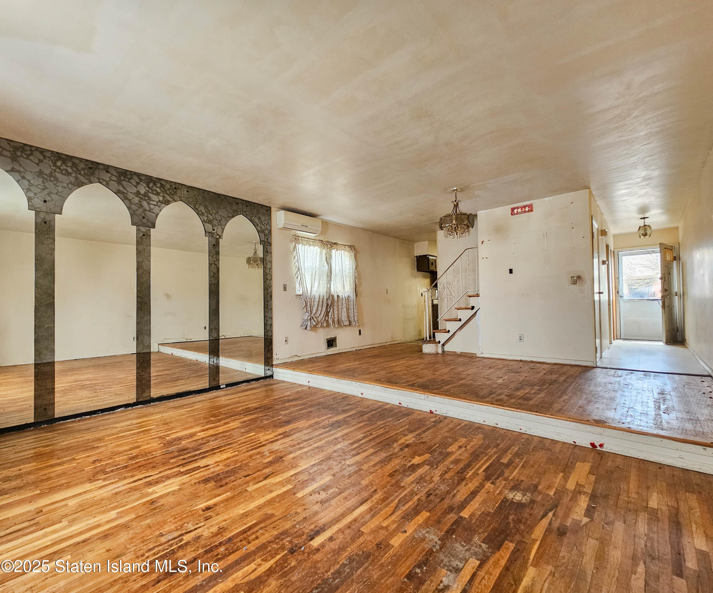 291 Bedford Avenue Image 4