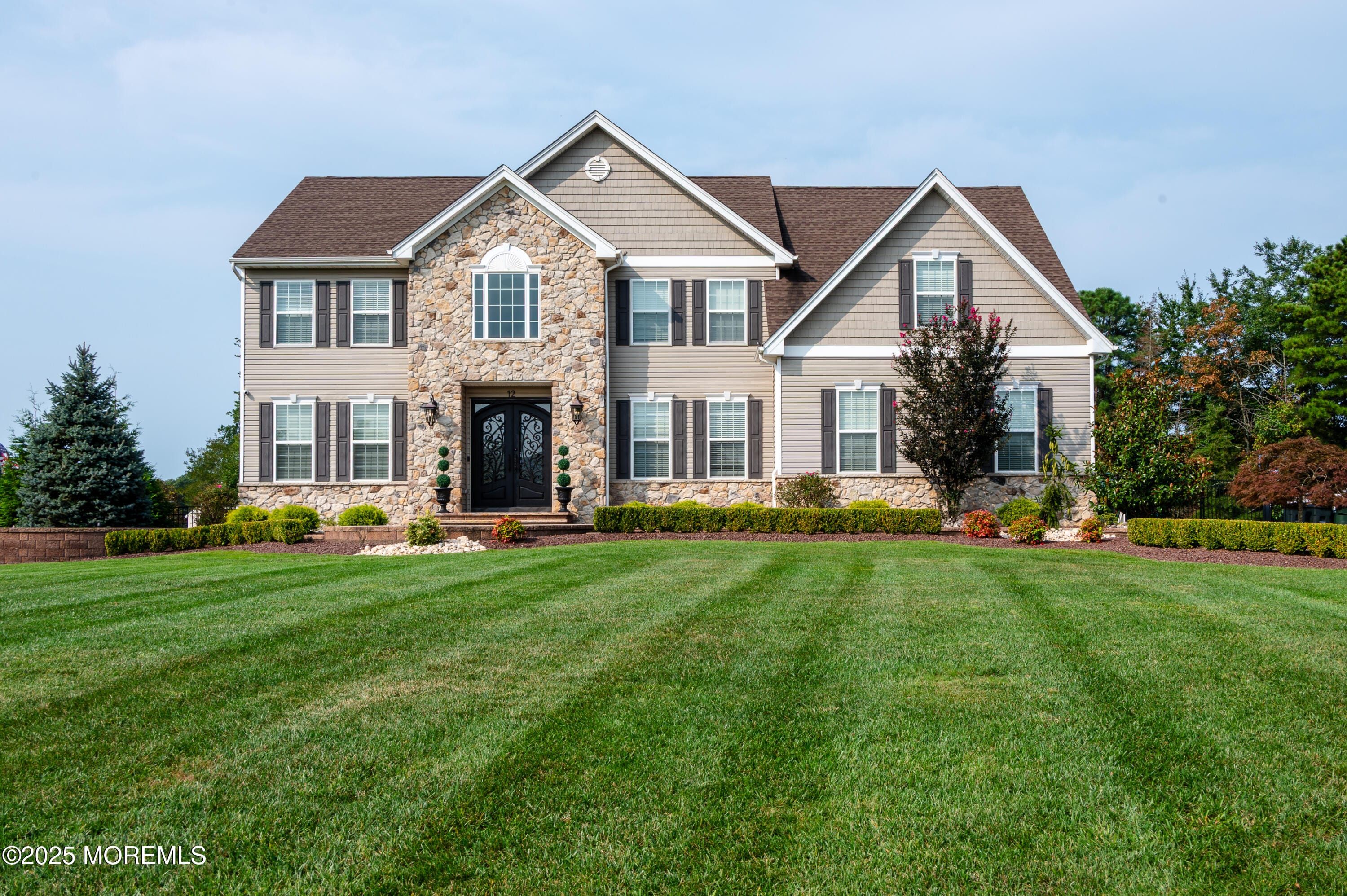 12 Whispering Grove Boulevard Image 2
