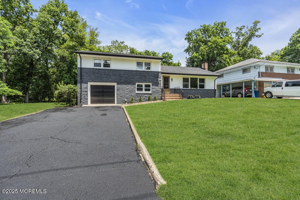 1528 Stuyvesant Avenue Image 3