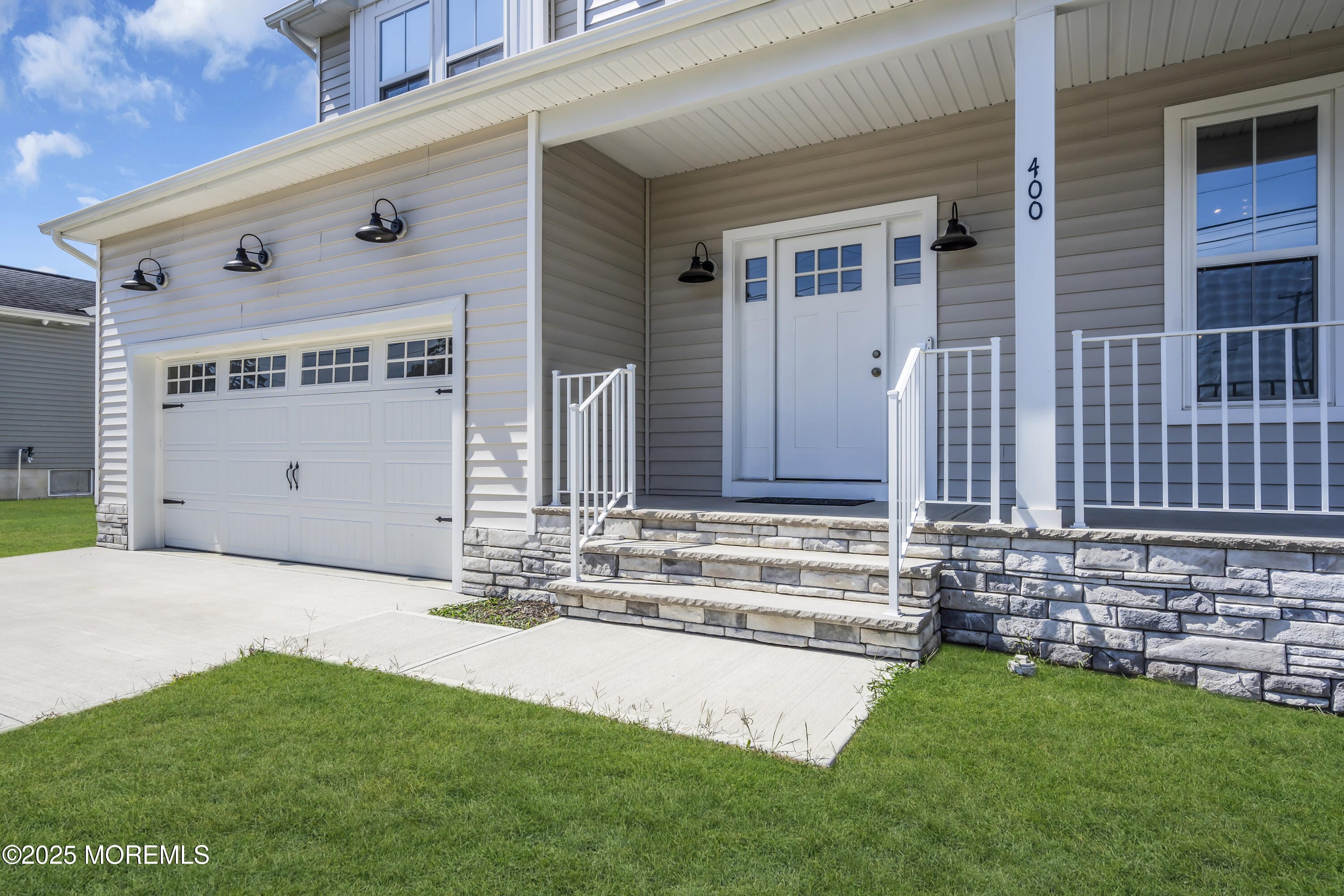 400 Anchor Avenue Image 2