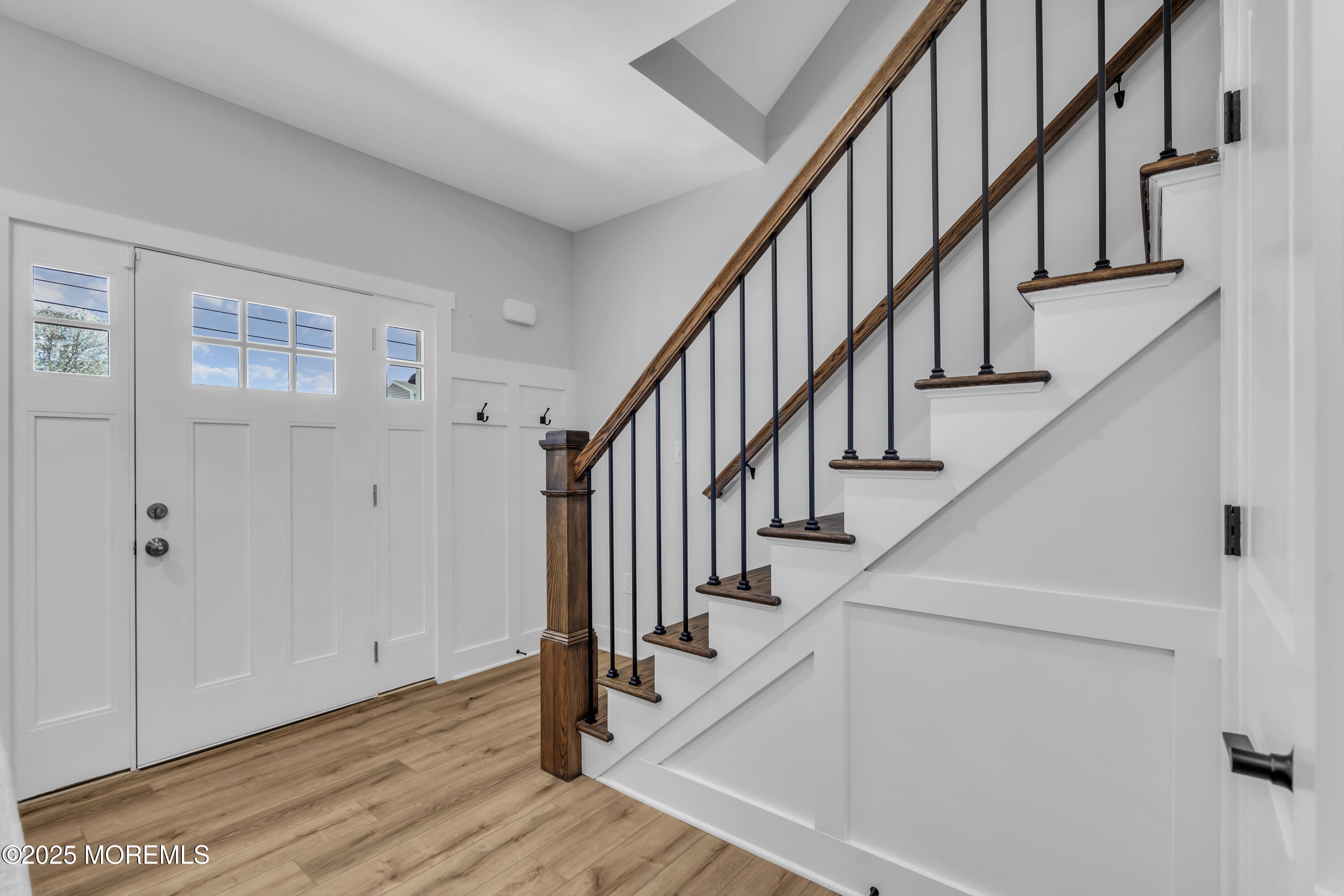 400 Anchor Avenue Image 4