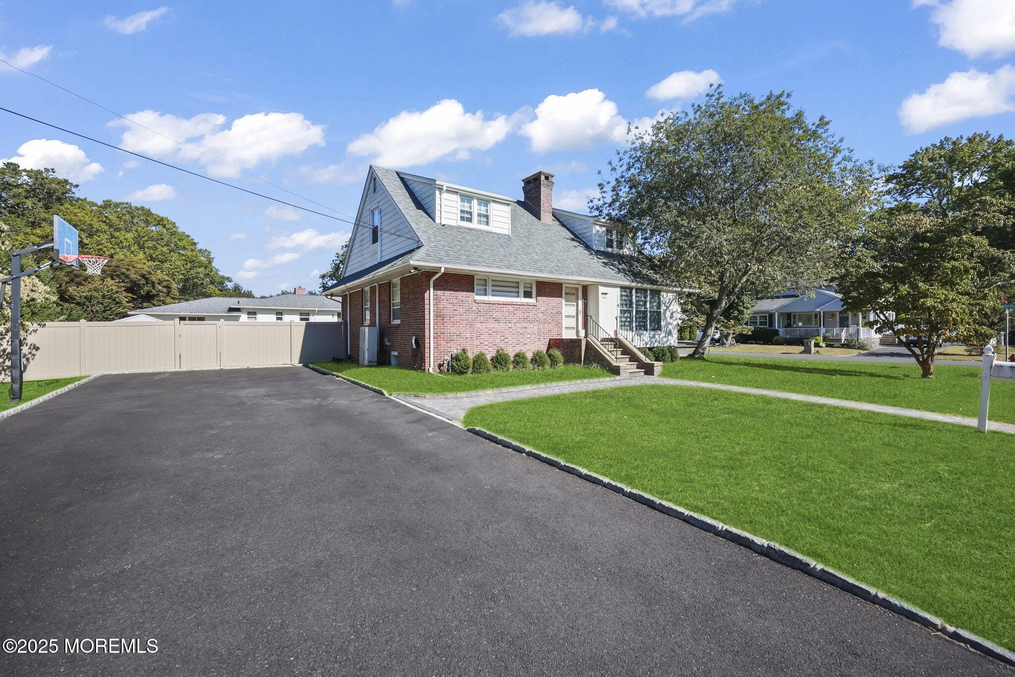 227 Chatham Avenue Image 3