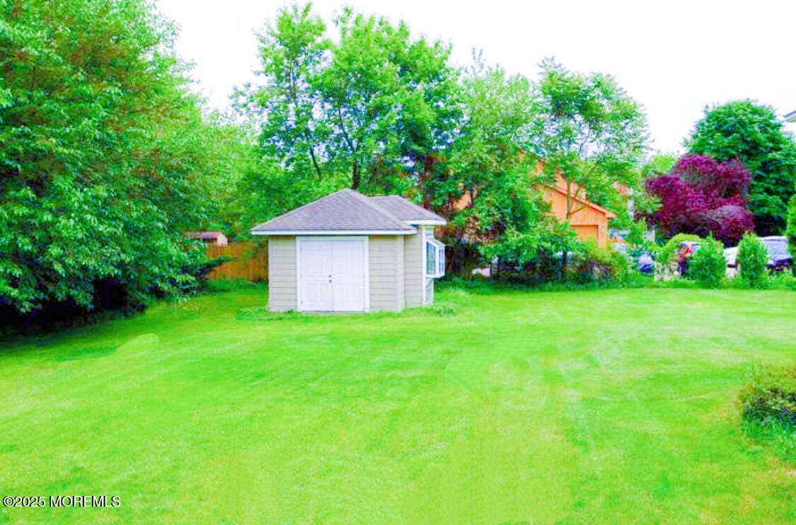 1693 Old Freehold Road Image 5