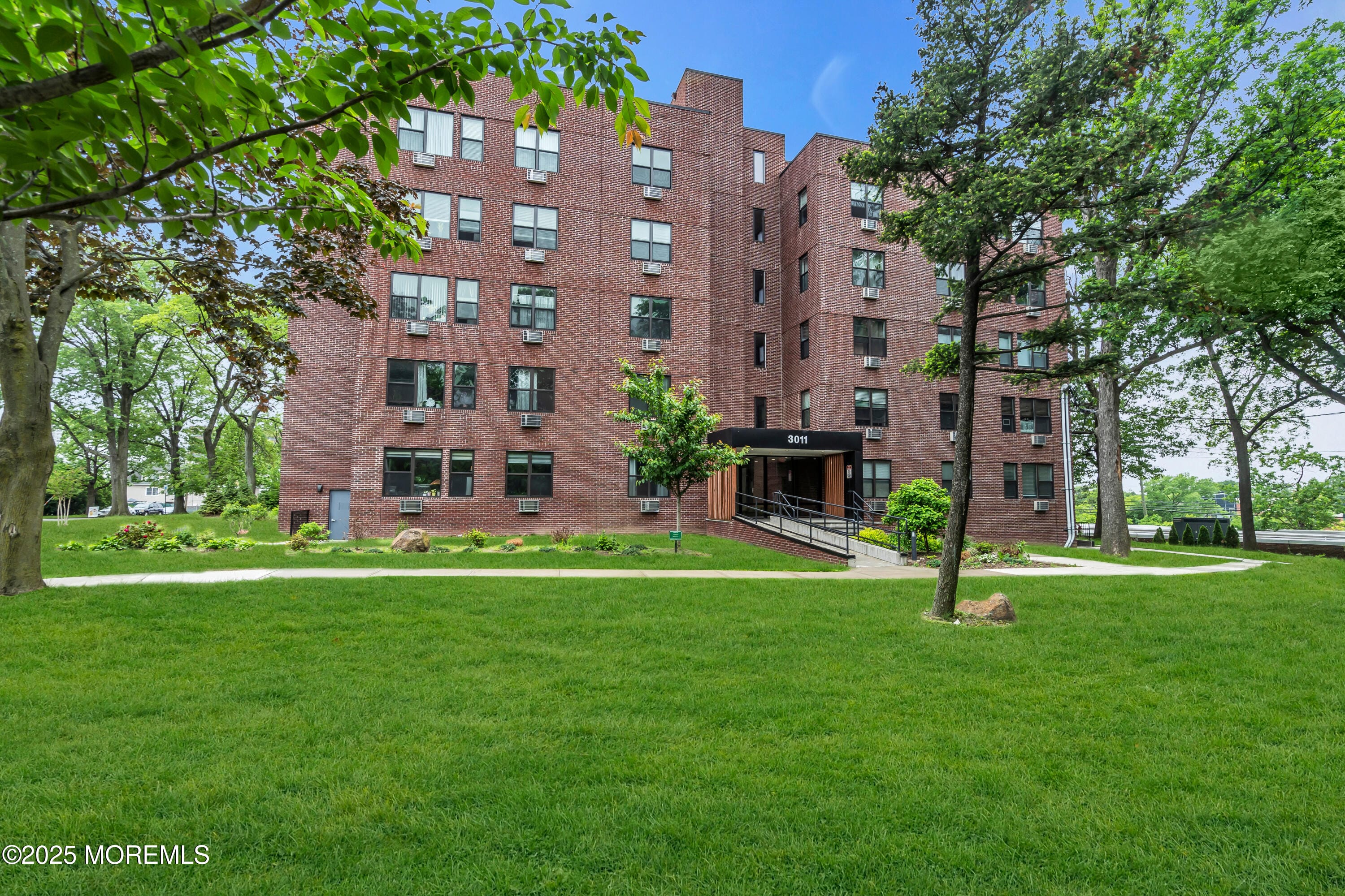 3011 Edwin Avenue 4J, Fort Lee, NJ, 07024