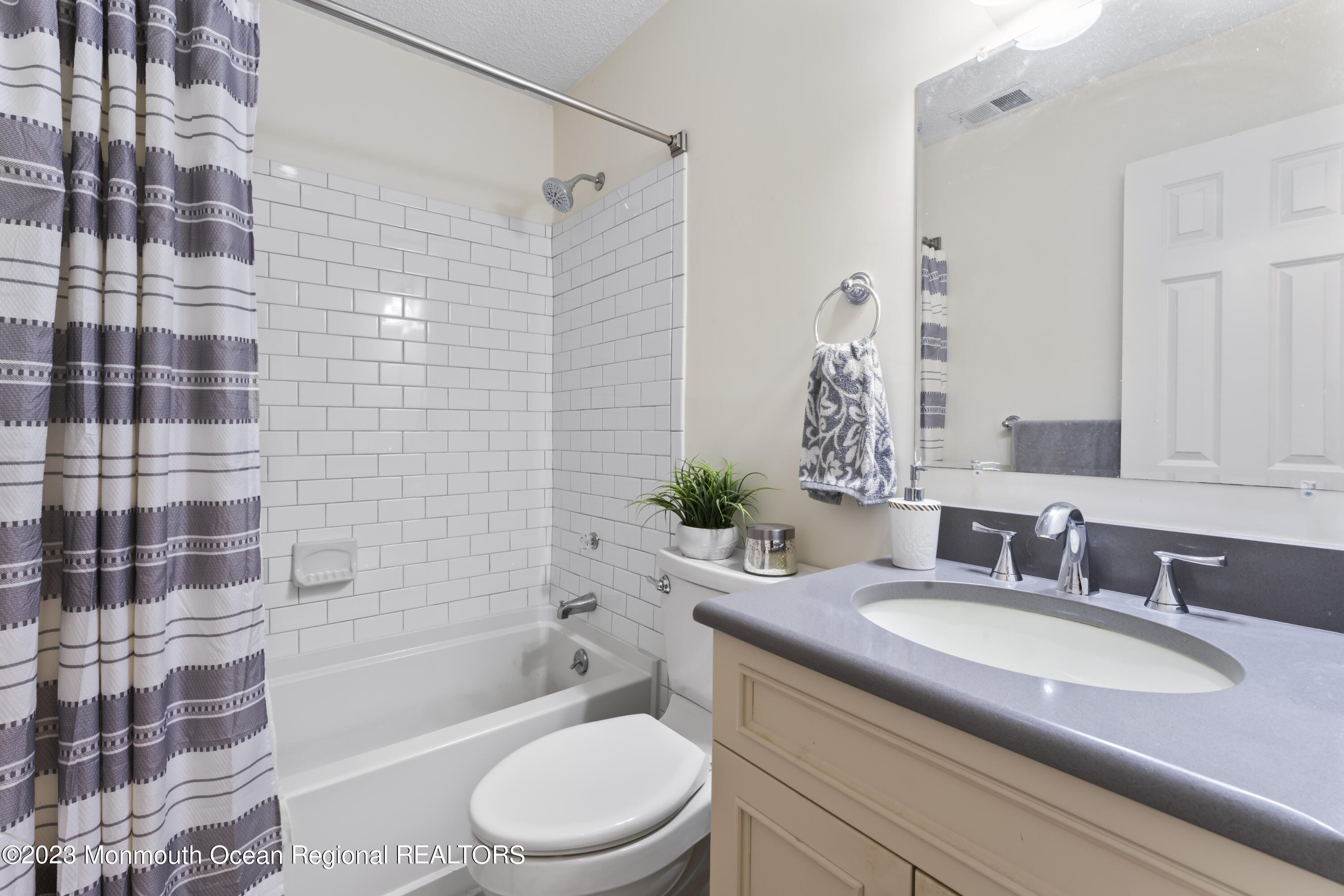 26 Edgeware Close Close 1000, Freehold, NJ, 07728 image 19
