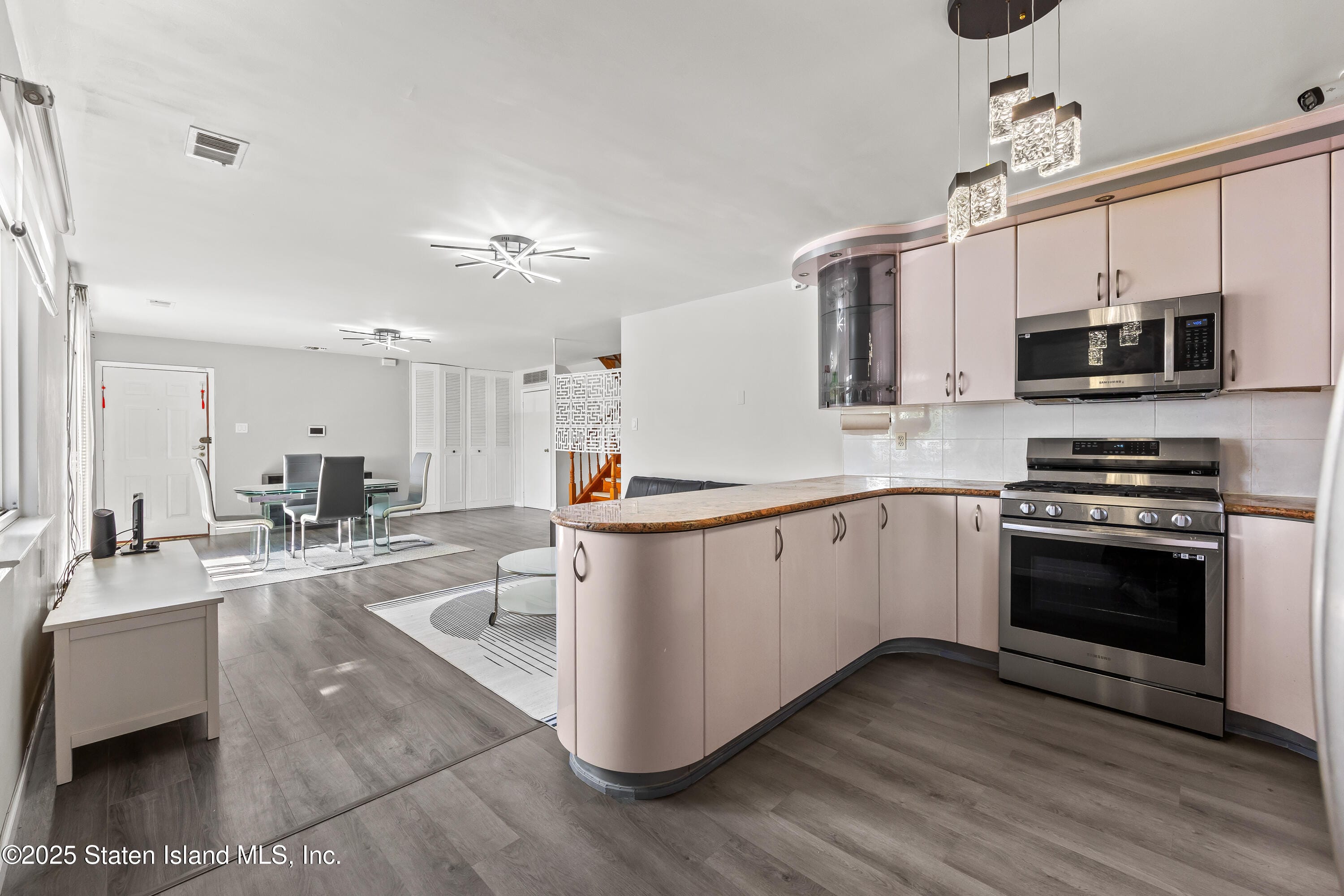 52 Timber Ridge Drive, Staten Island, NY, 10306 image 9