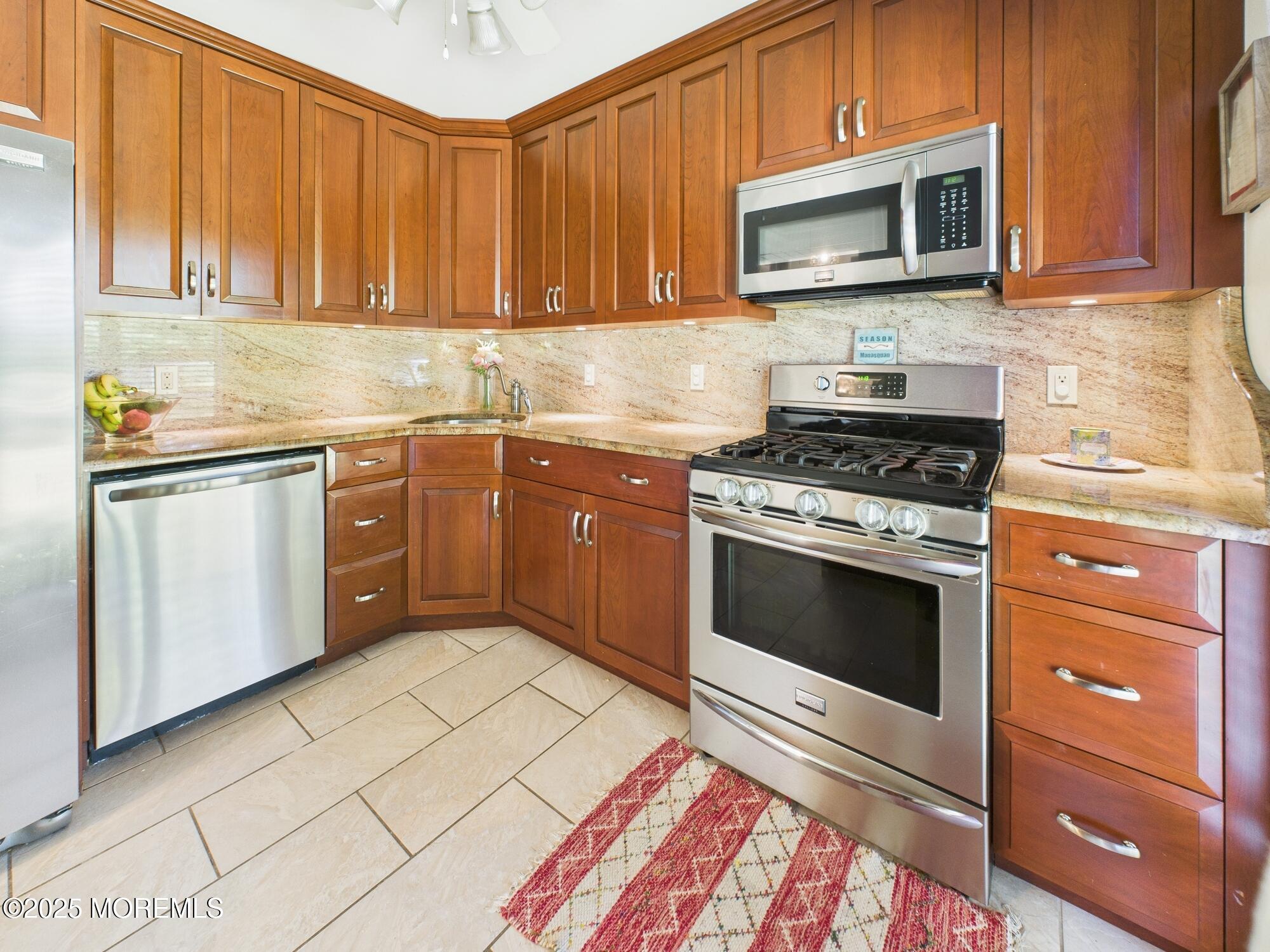 1307 W Union Lane 4 Image 3