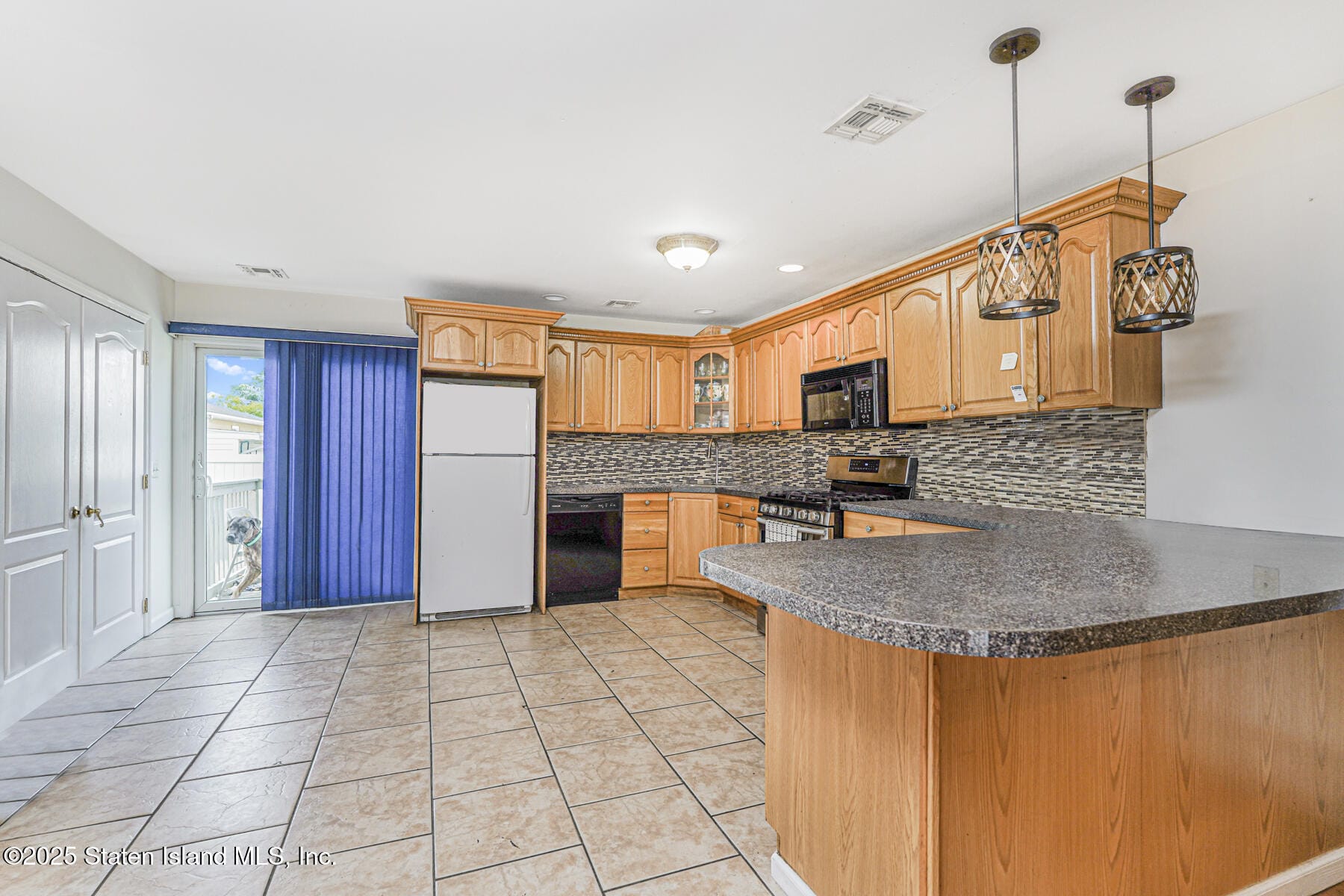 12 Mcdermott Avenue, Staten Island, NY, 10305 image 25