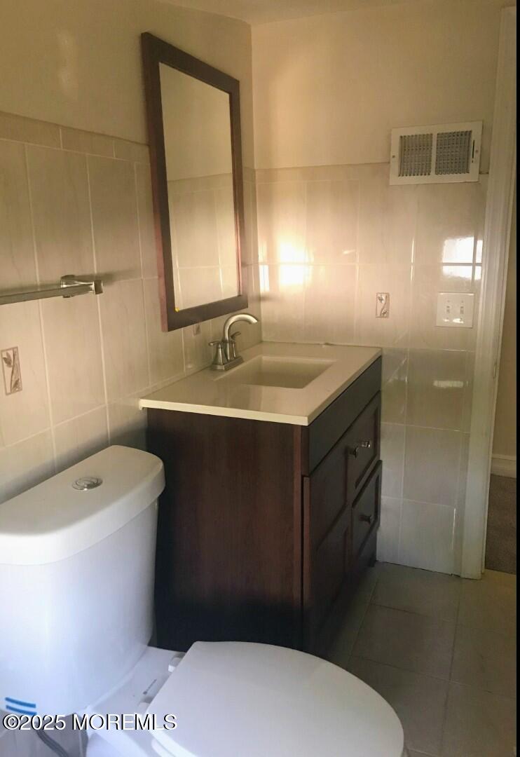 121 Casino Drive Image 3