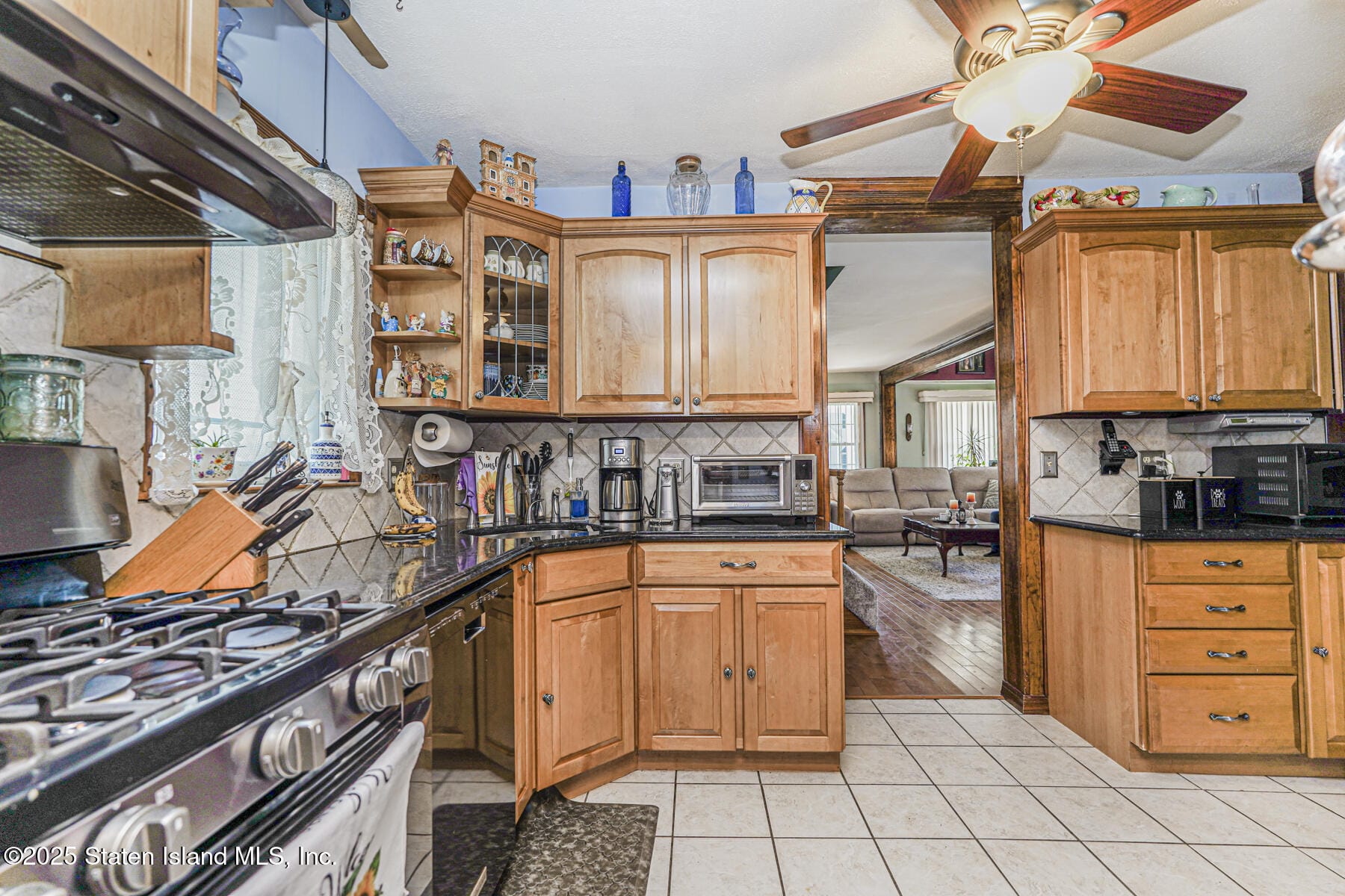 31 Hillcrest Street, Staten Island, NY, 10308 image 12