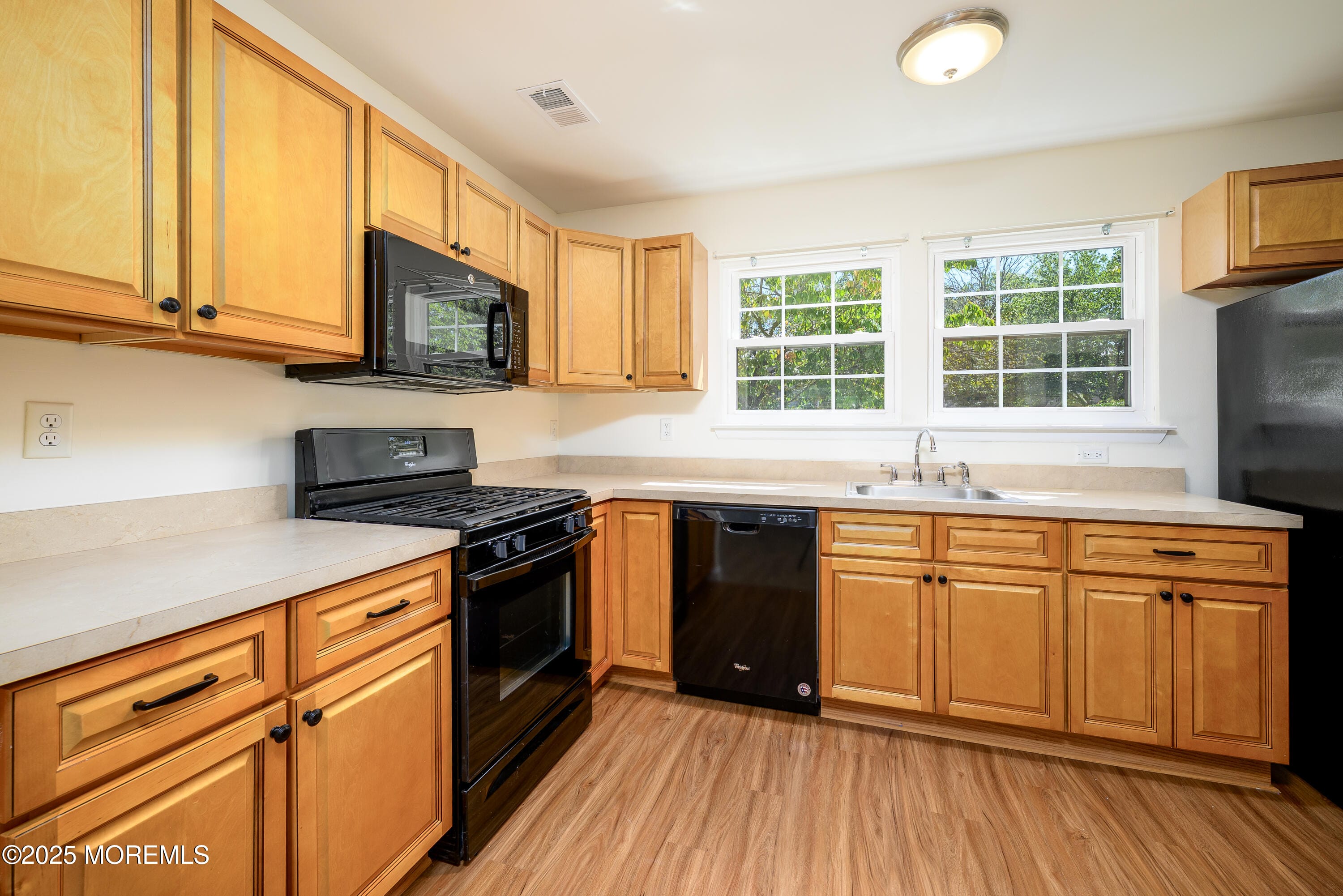 1007 Poppy Place Image 3