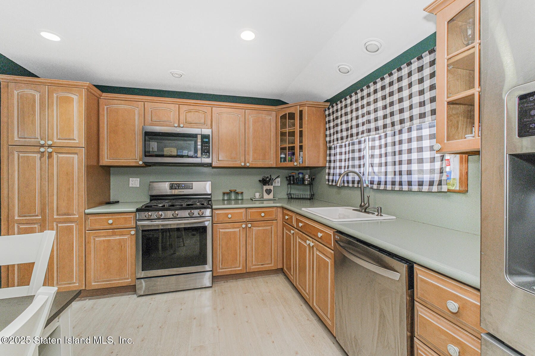 649 Hylan Boulevard, Staten Island, NY, 10305 image 17