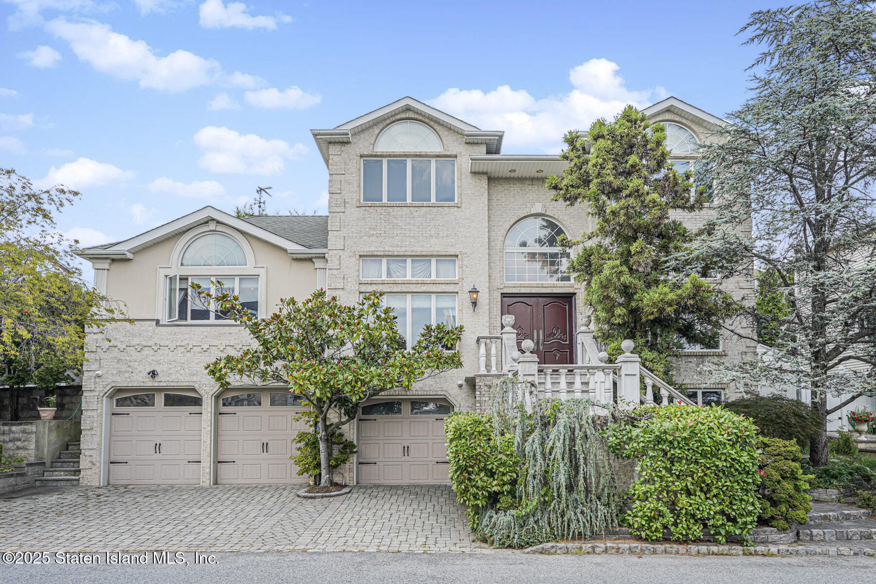 17 Sabrina Lane Image 1