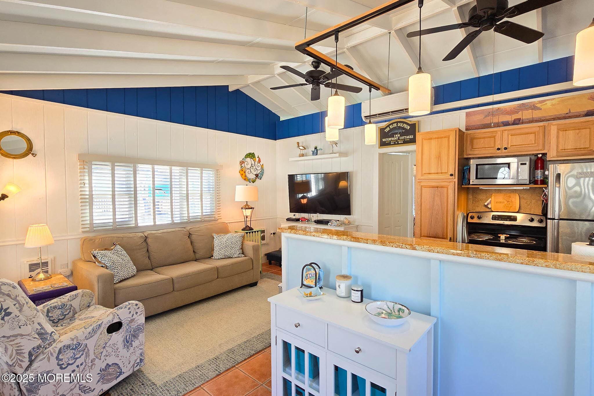 114 W Plover Way Image 3
