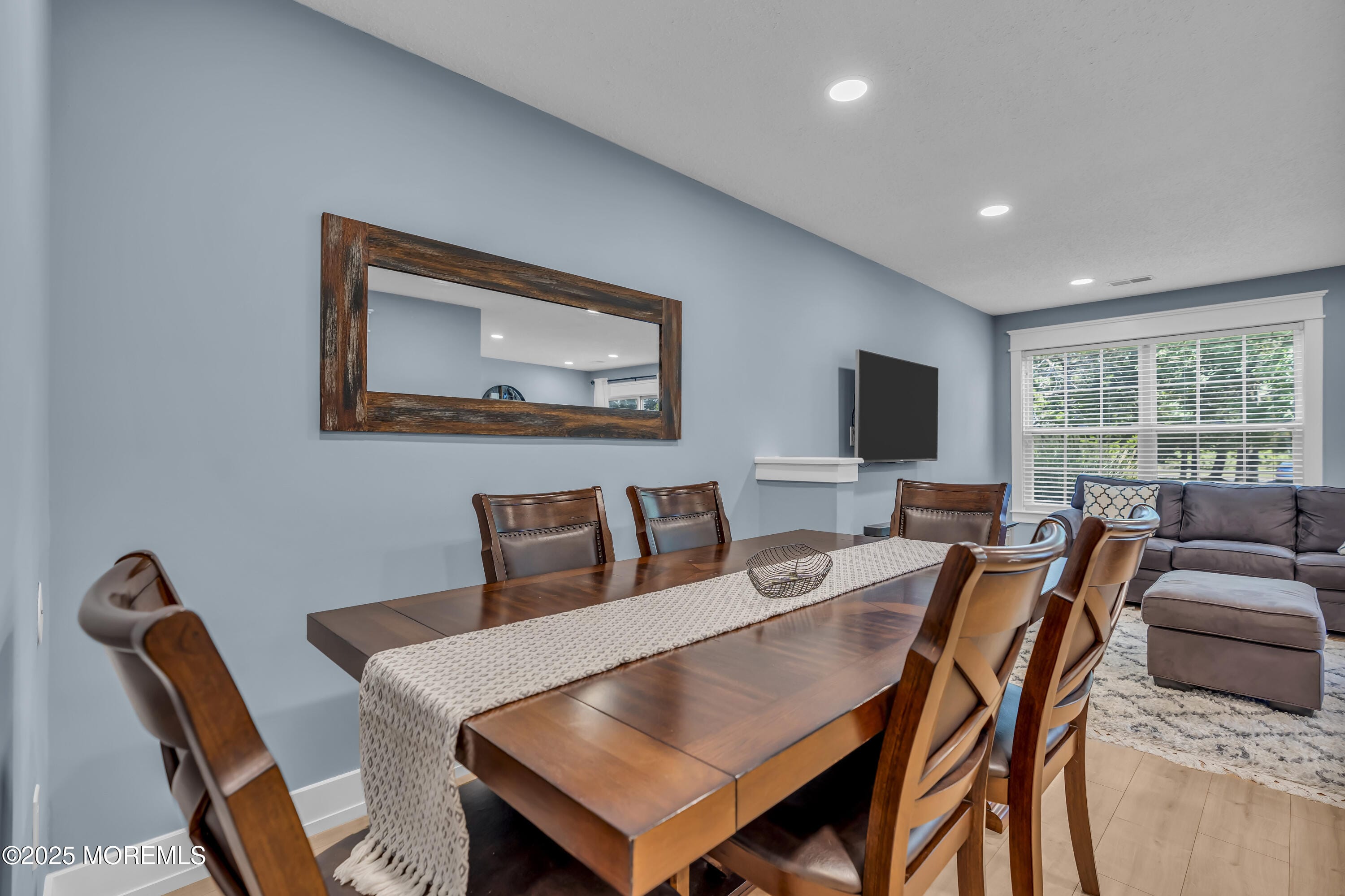 305 Carnation Drive Image 4