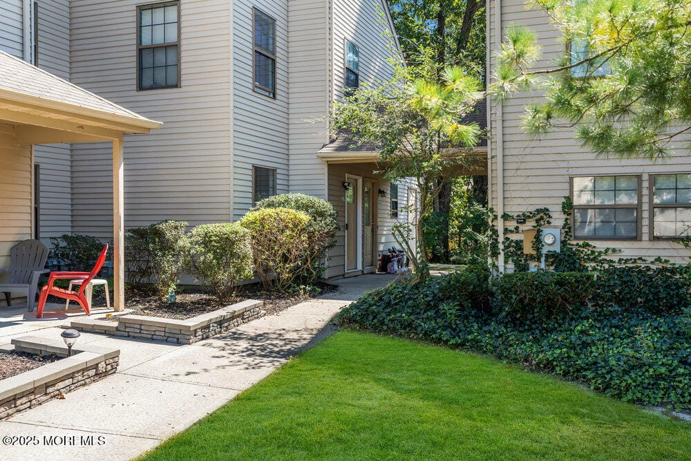 303 Geranium Court Image 2
