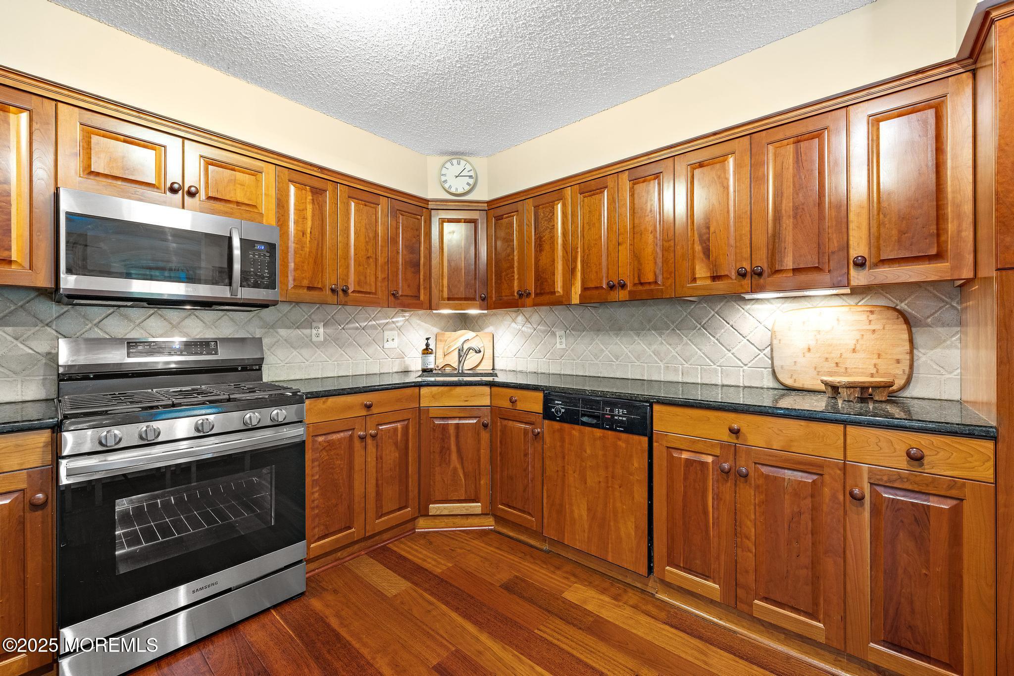 93 Gimbel Place 1901, Ocean Twp, NJ, 07712 image 18