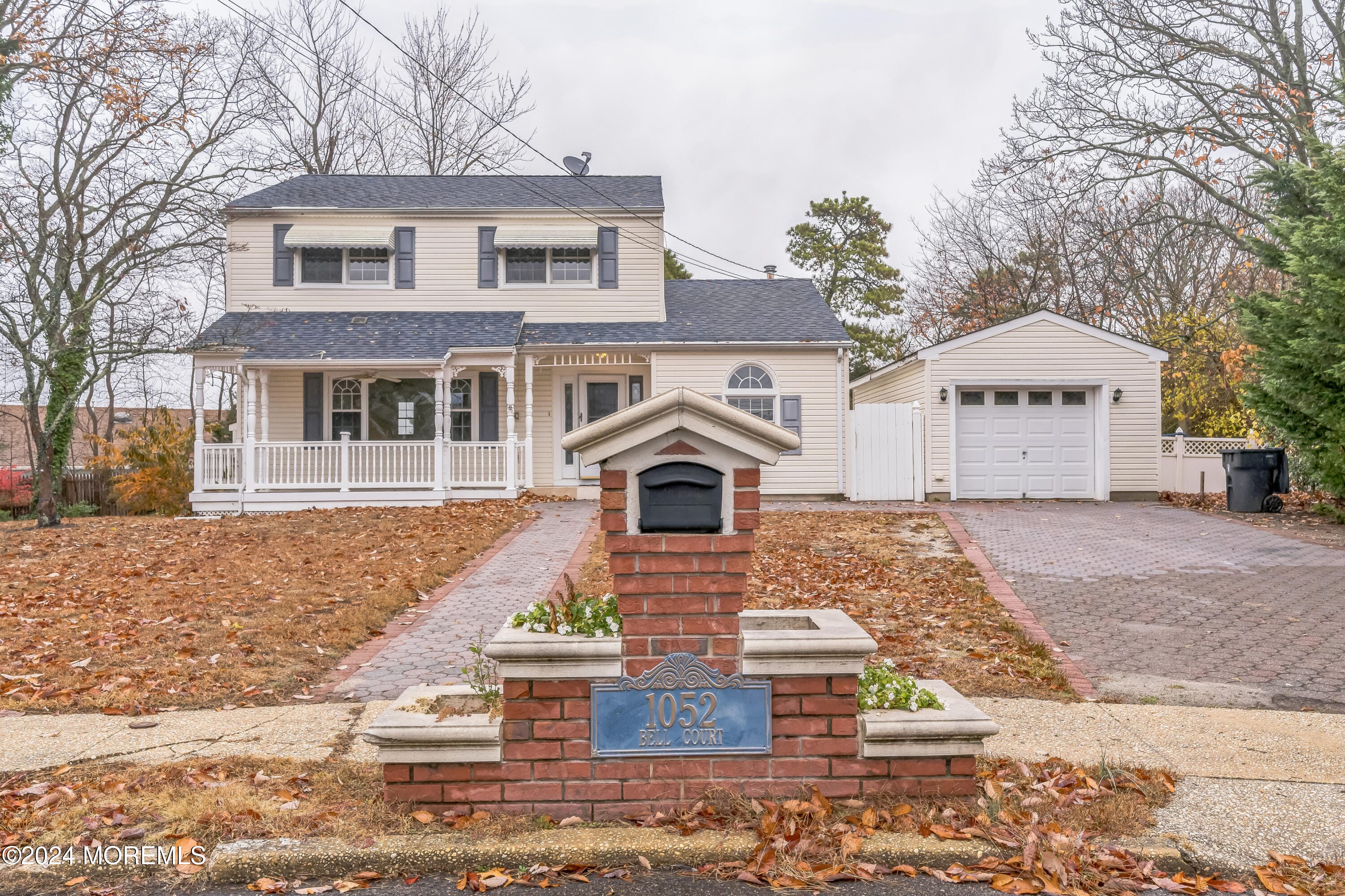 1052 Bell Street Image 3